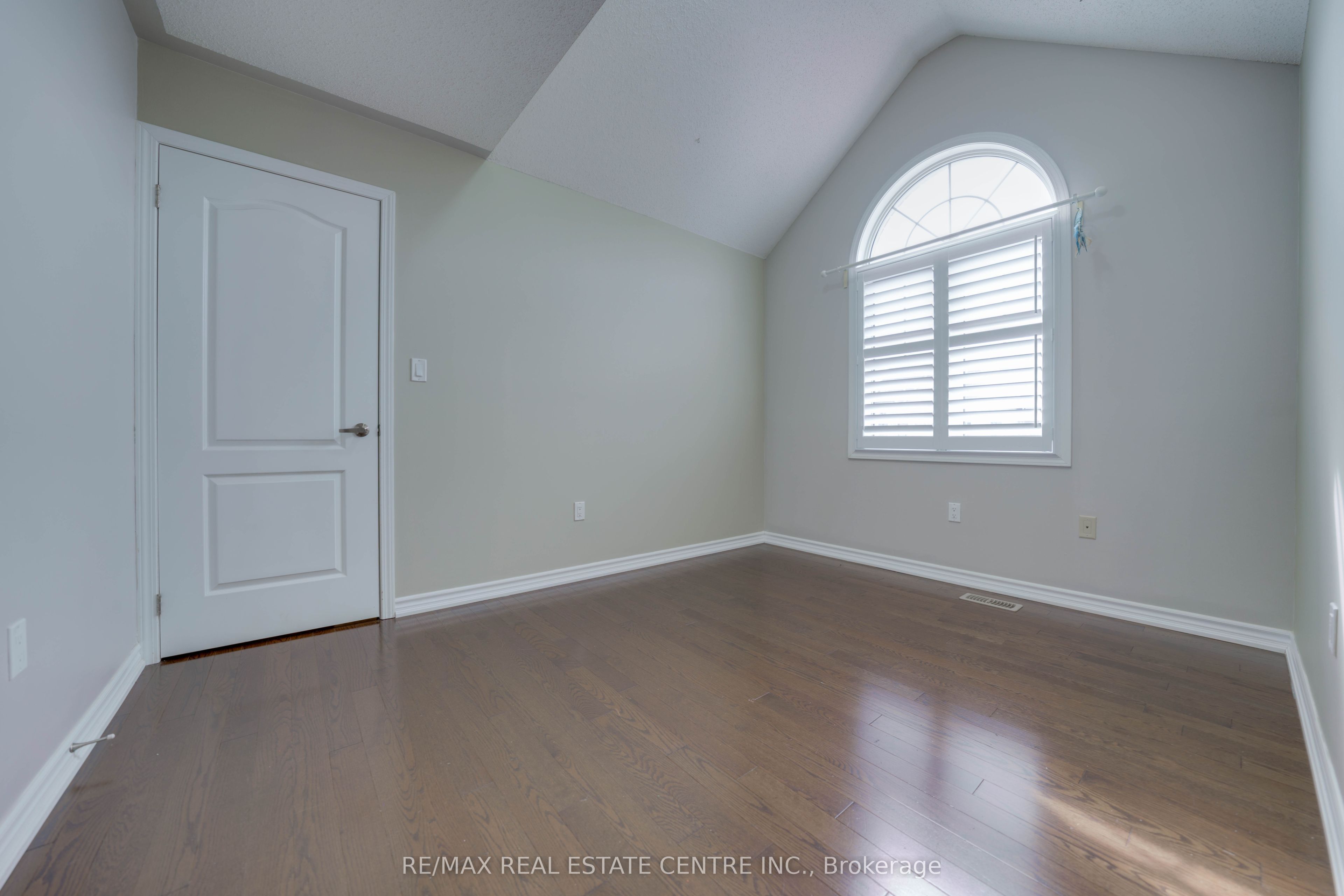 907 Etherington Way Property Photo 25