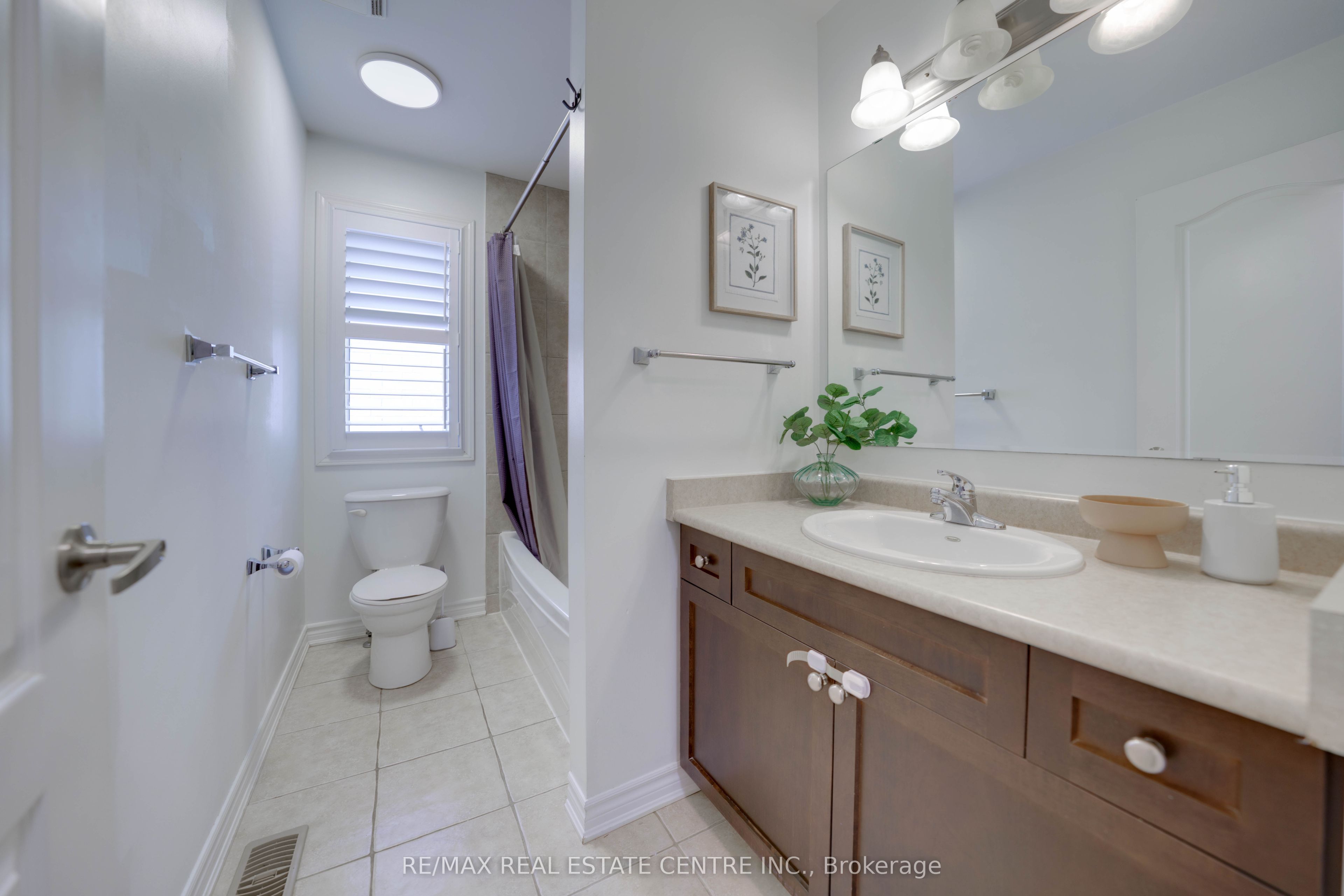 907 Etherington Way Property Photo 28