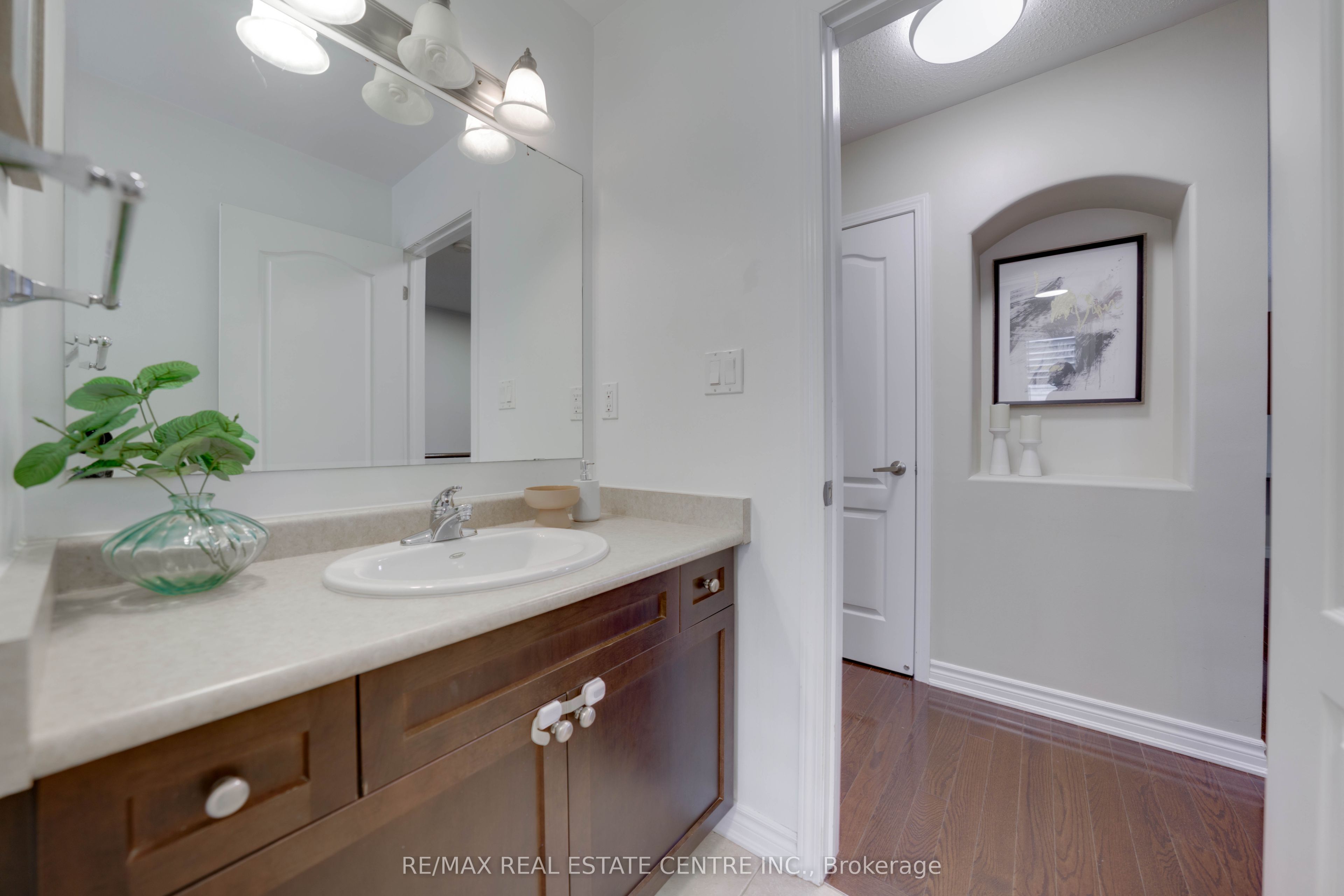 907 Etherington Way Property Photo 29