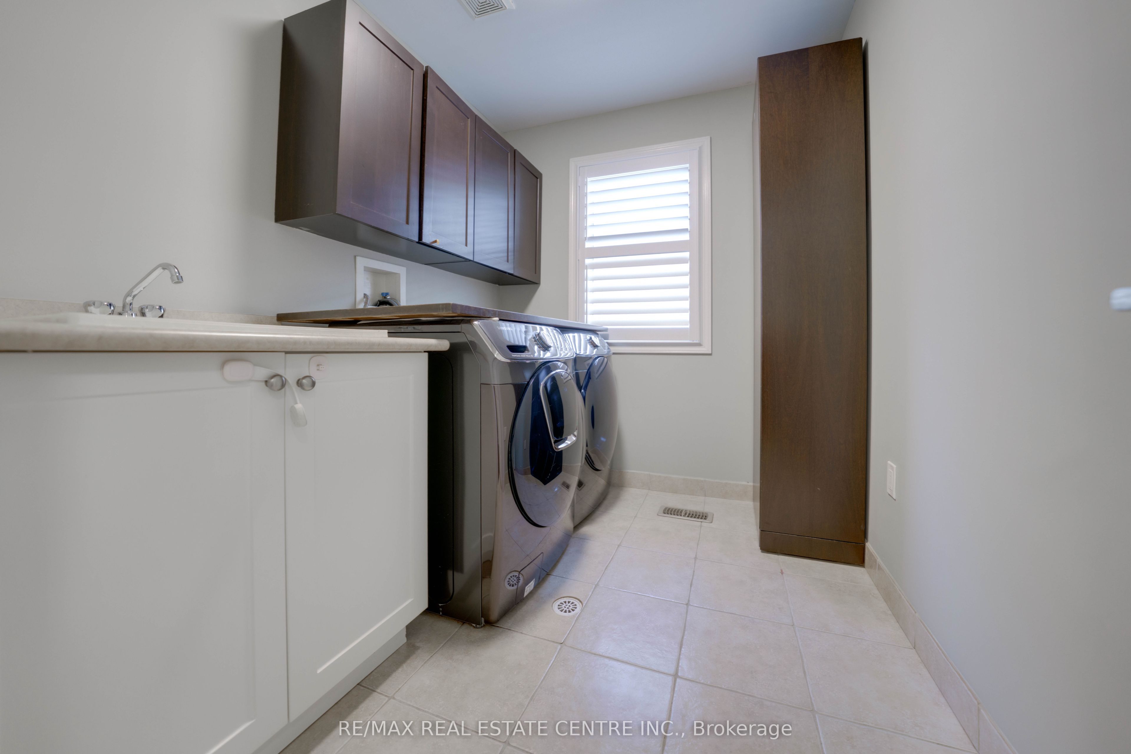 907 Etherington Way Property Photo 30