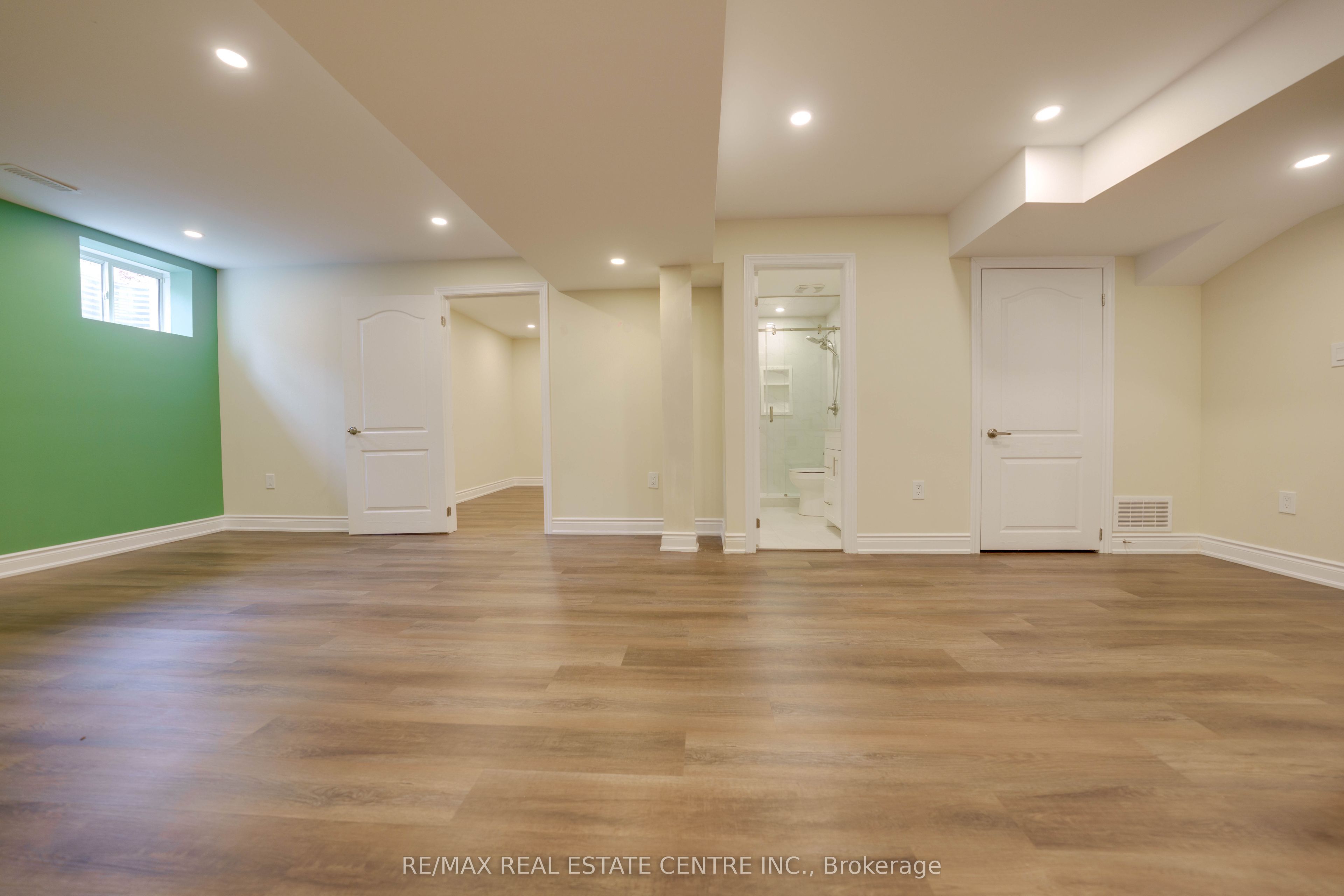 907 Etherington Way Property Photo 33