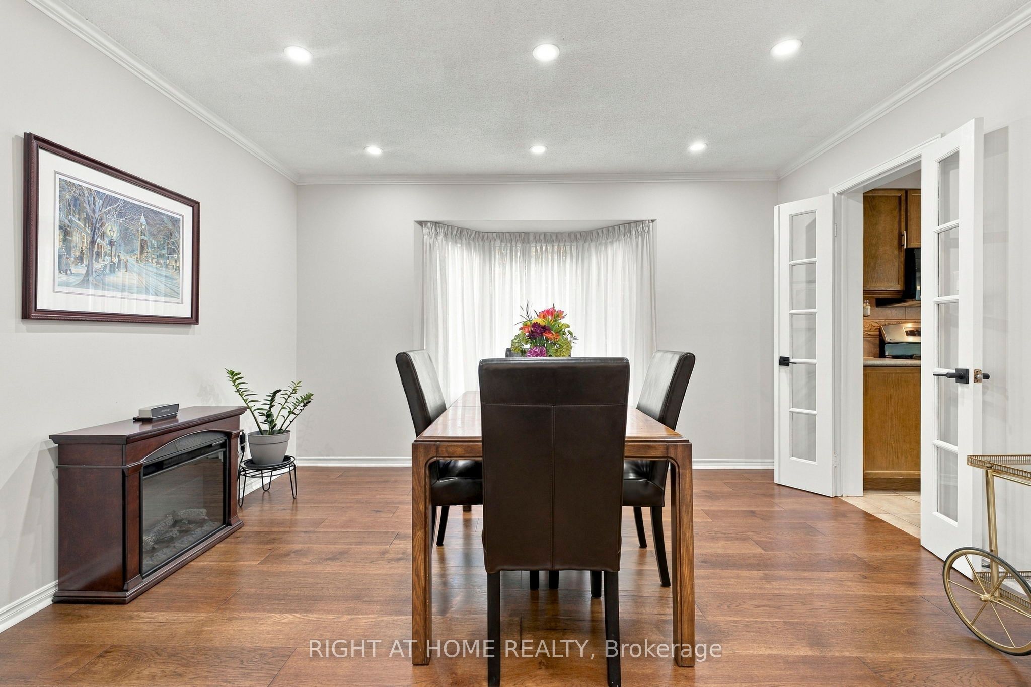 20 Mowat Court Property Photo 12