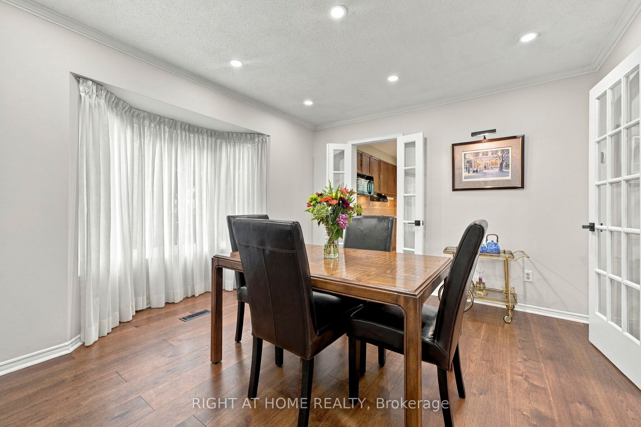 20 Mowat Court Property Photo 13