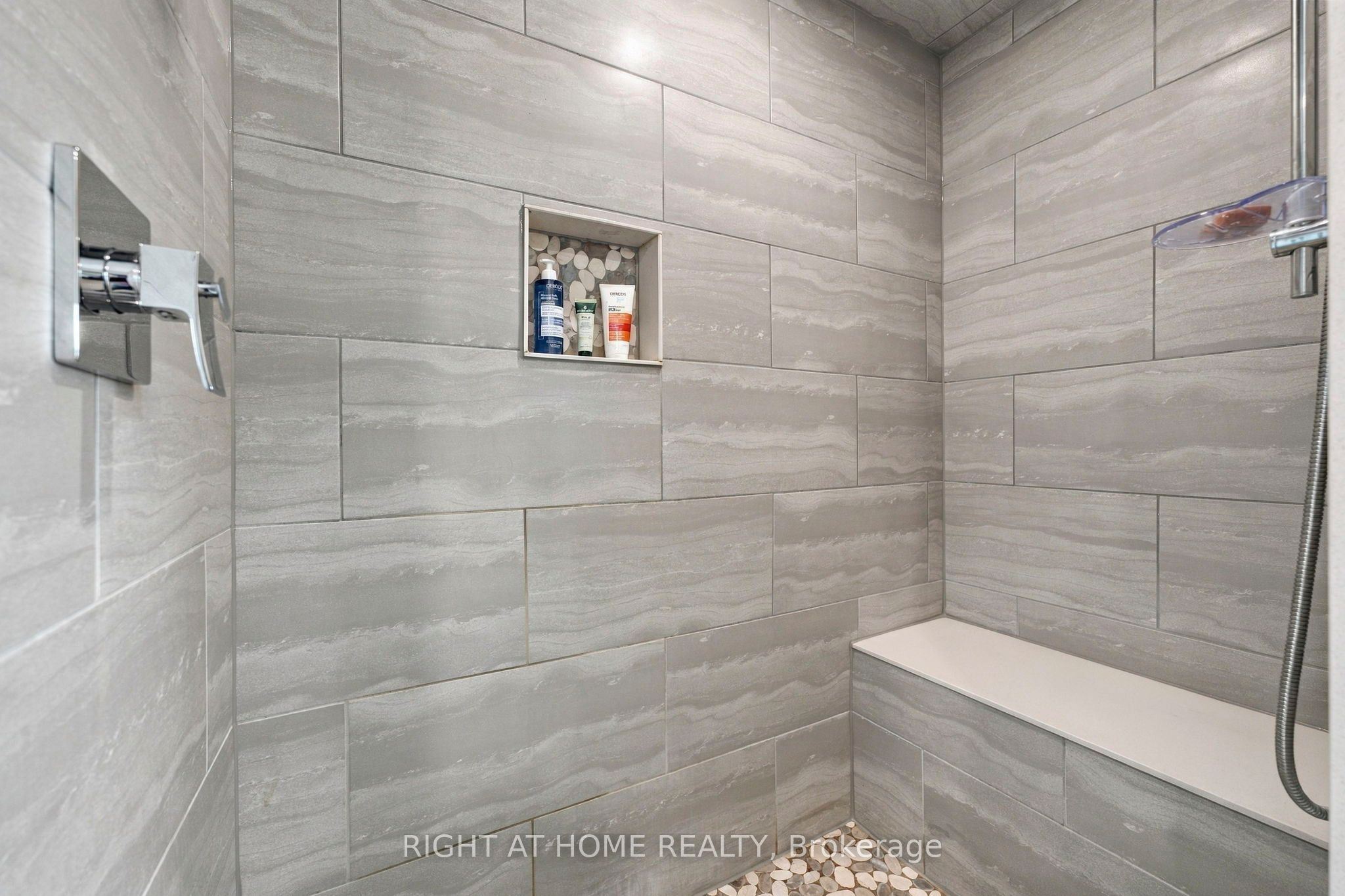 20 Mowat Court Property Photo 33