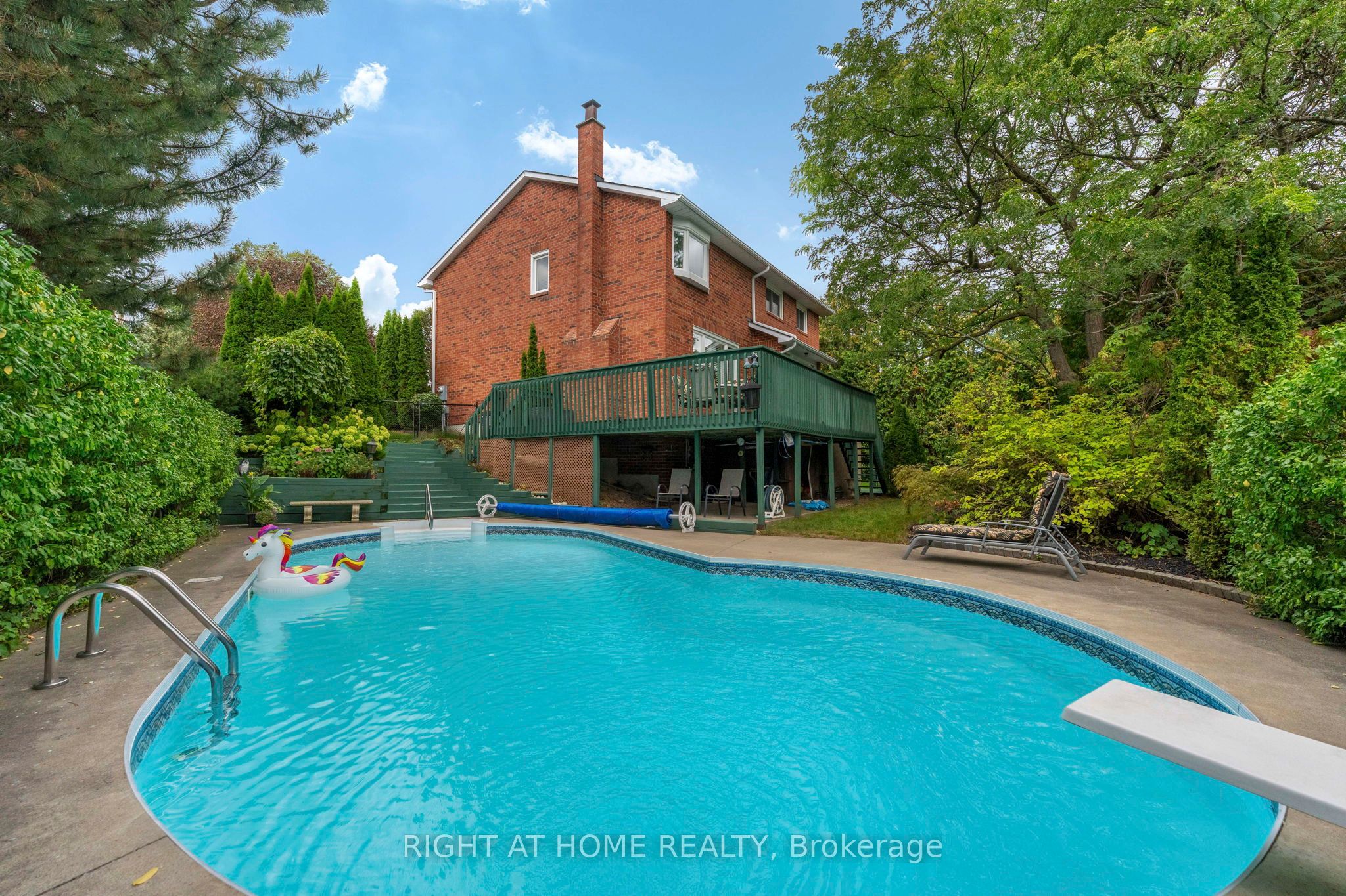 20 Mowat Court Property Photo 46