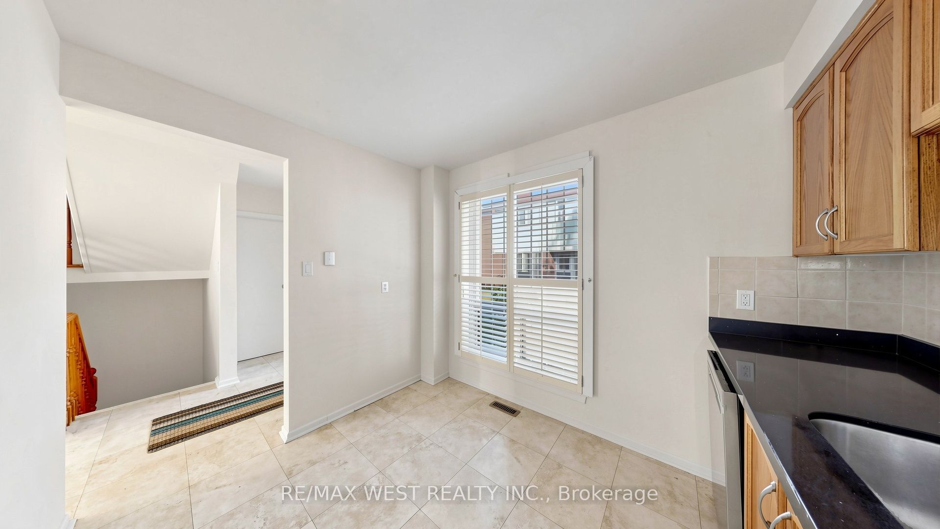 25 Gosford Boulevard 24 Property Photo 18