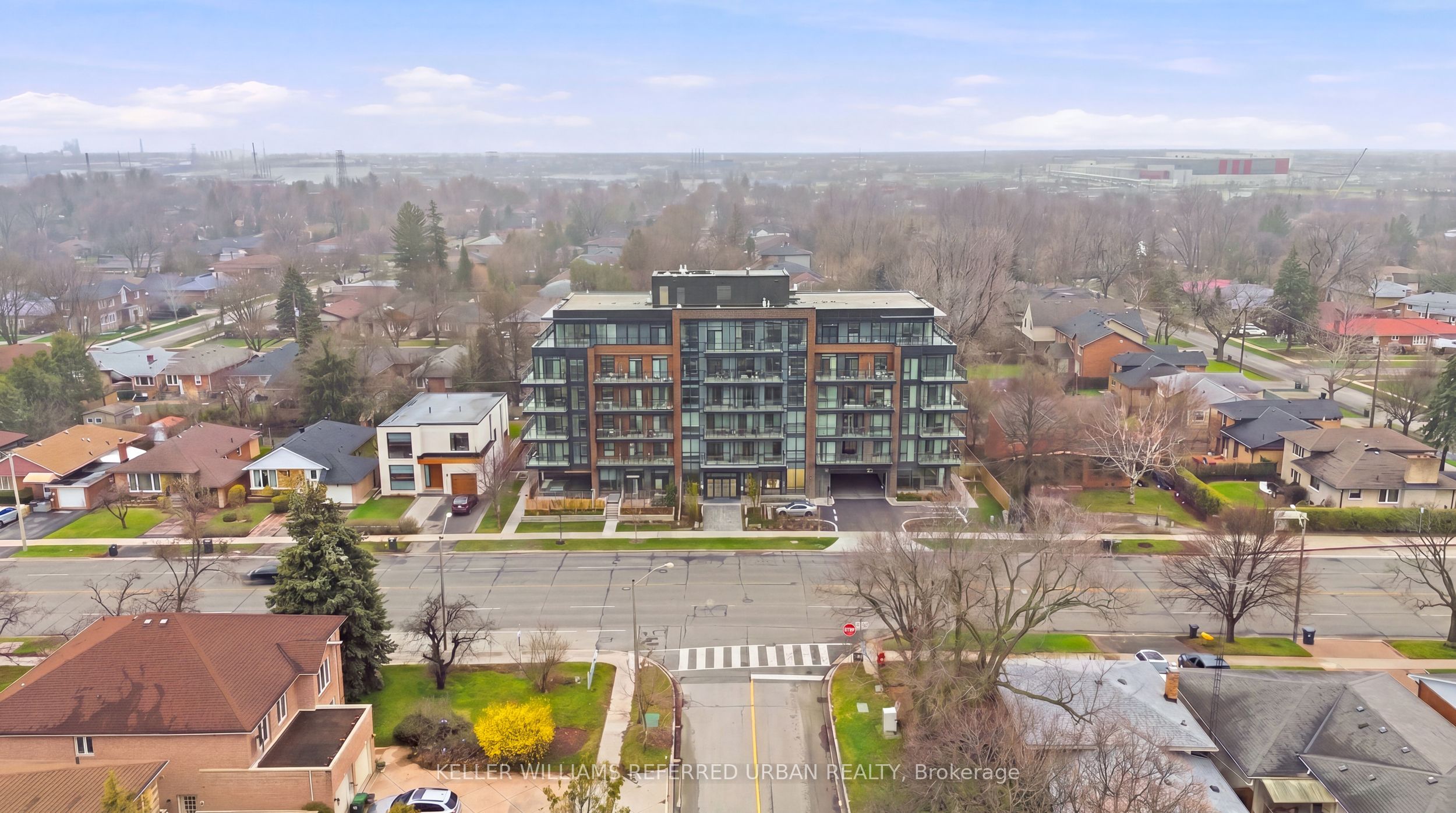 3987 Bloor Street W Property Photo 13