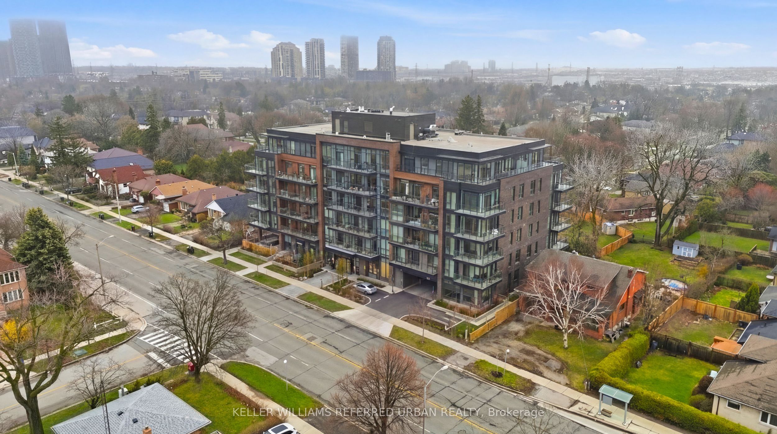 3987 Bloor Street W Property Photo 15