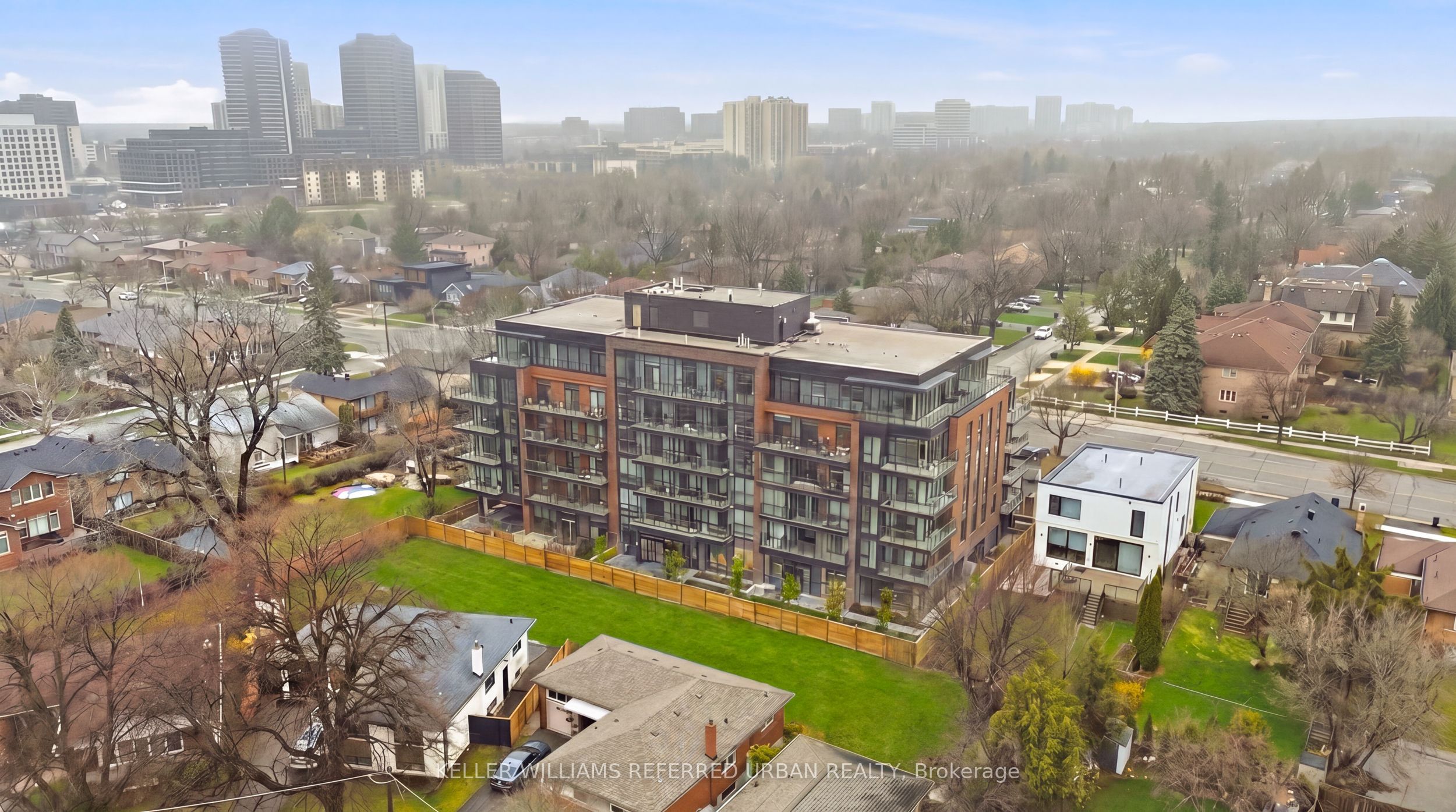 3987 Bloor Street W Property Photo 16