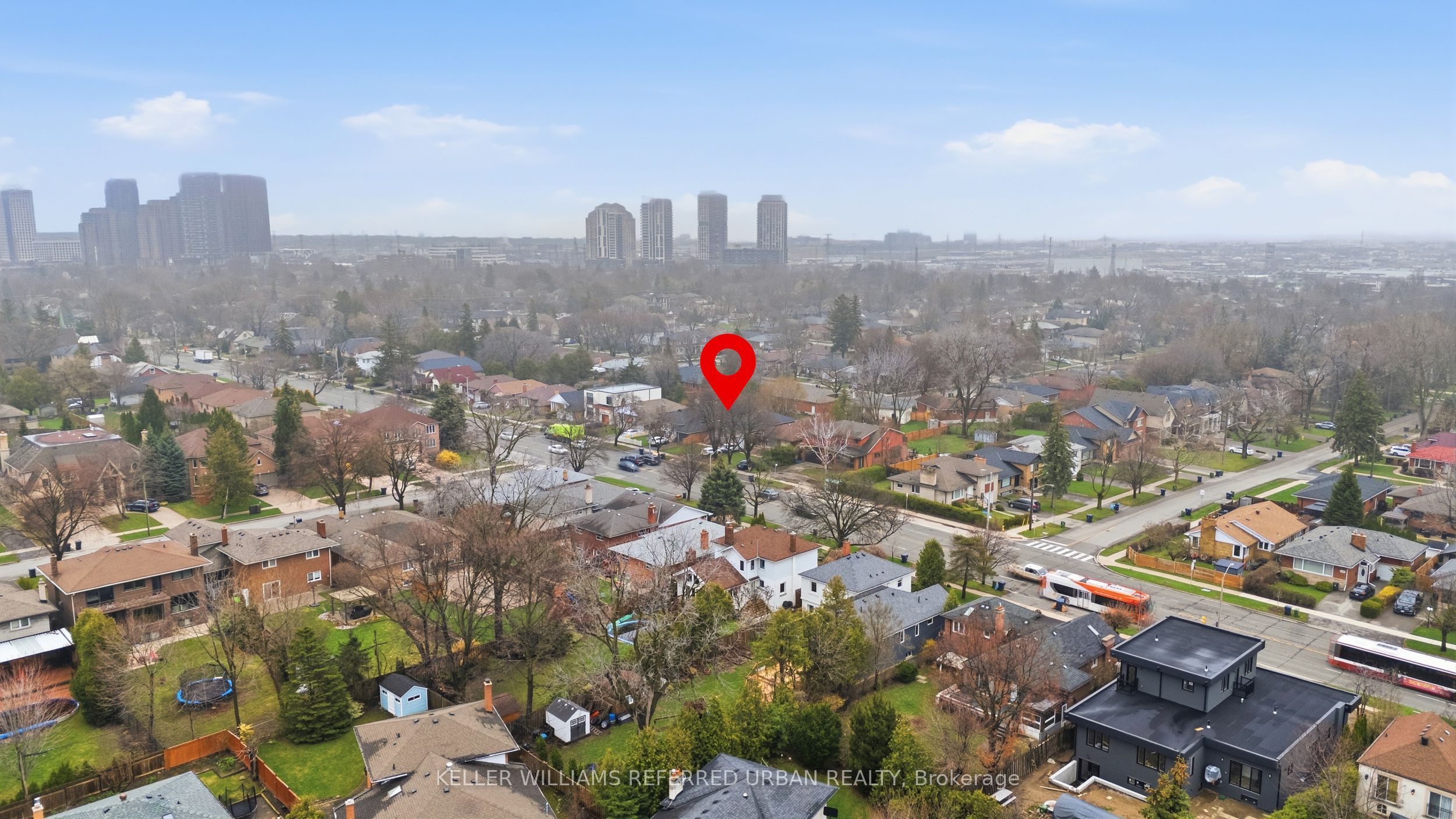 3987 Bloor Street W Property Photo 18