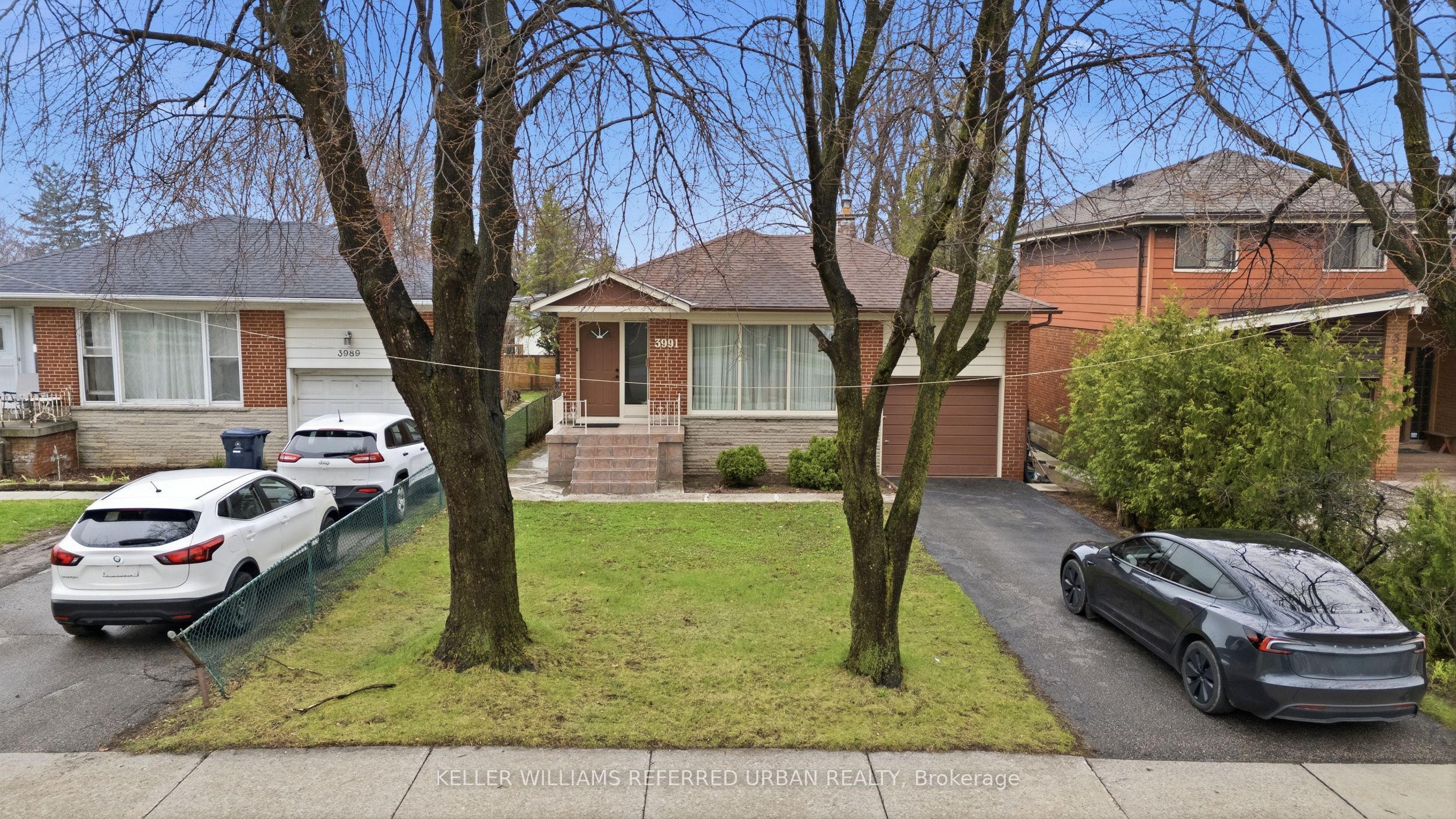 3991 Bloor Street W Property Photo 9