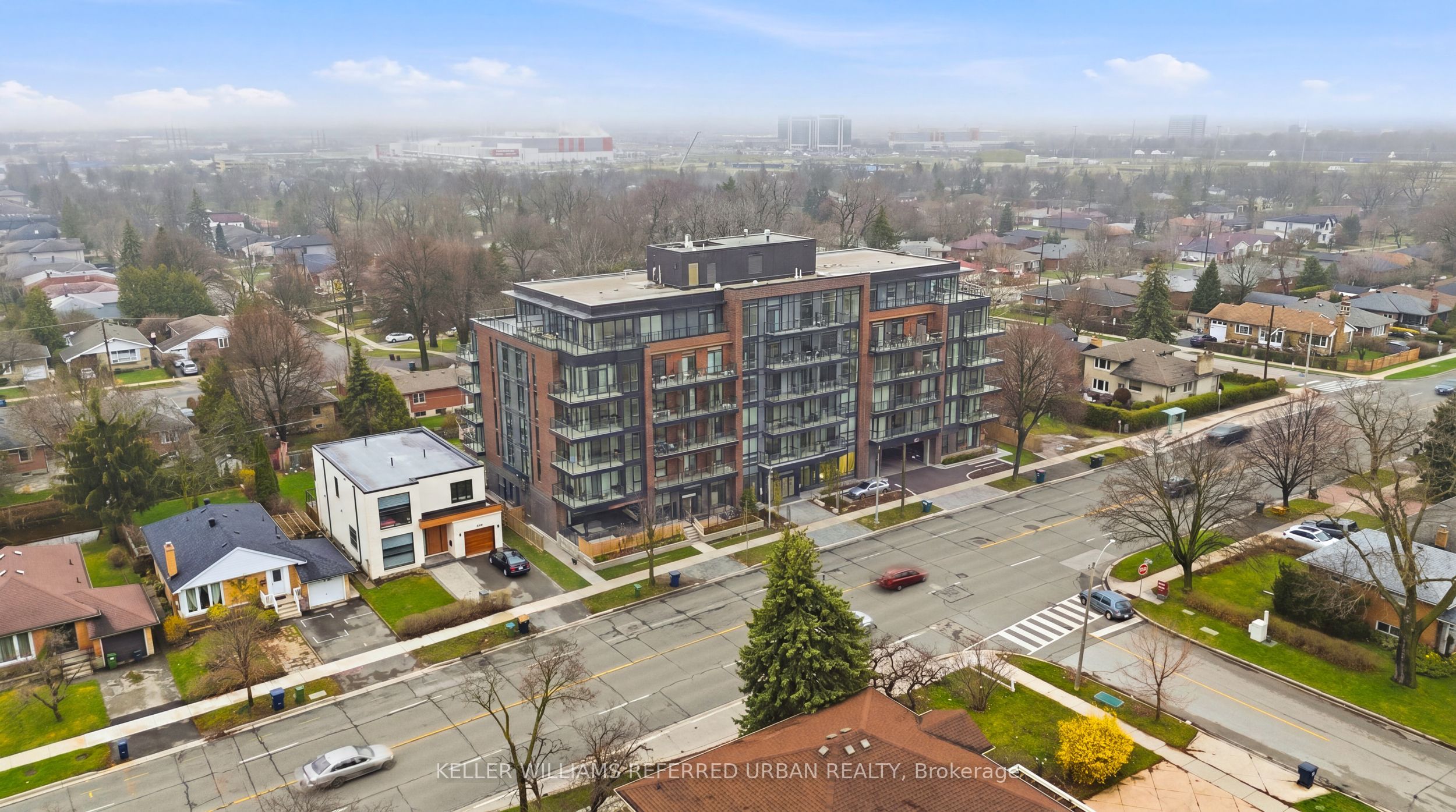 3991 Bloor Street W Property Photo 14