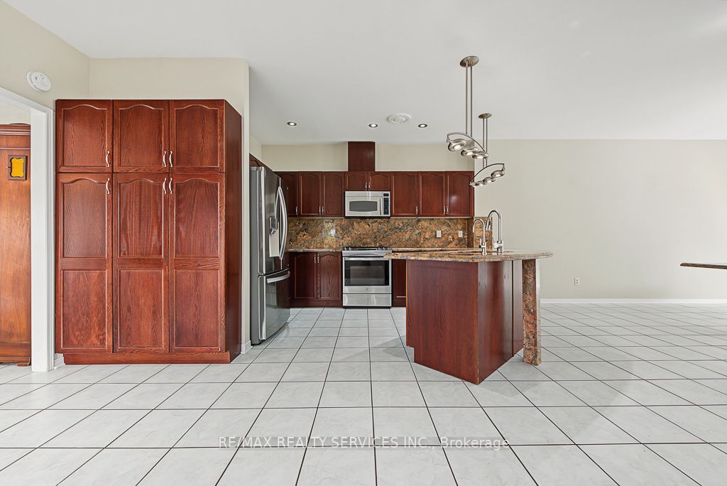 33 Woodvalley Drive Property Photo 12