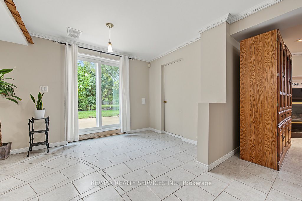 33 Woodvalley Drive Property Photo 37