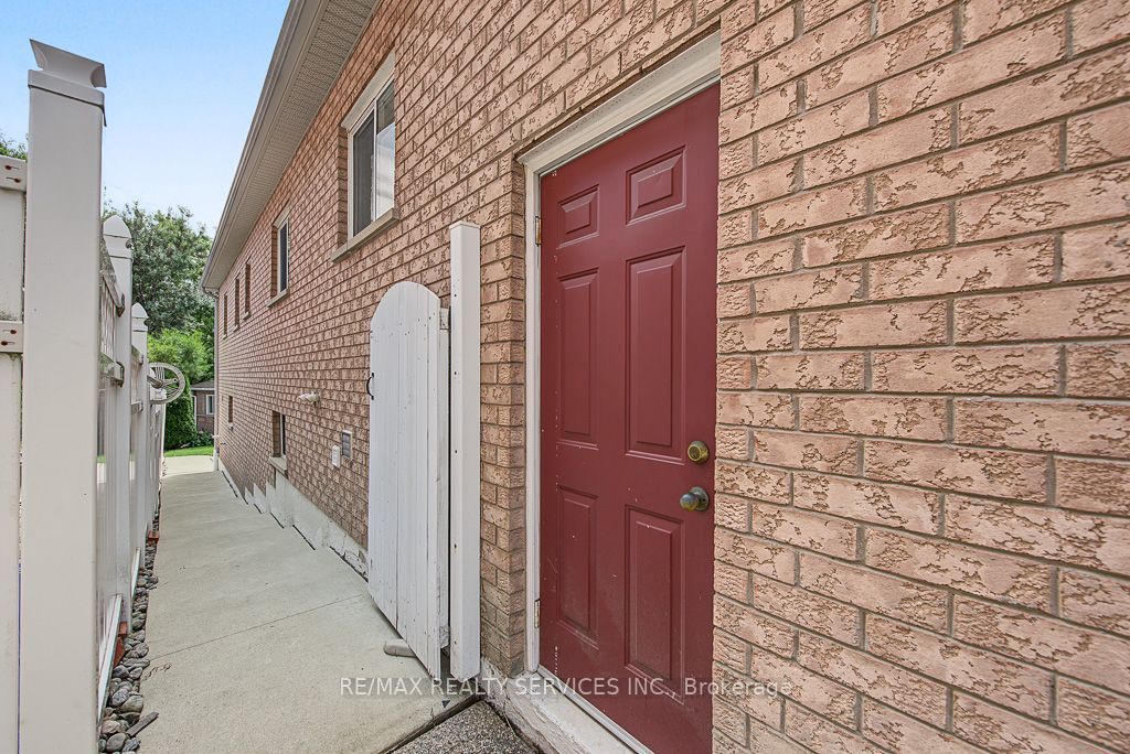 33 Woodvalley Drive Property Photo 39