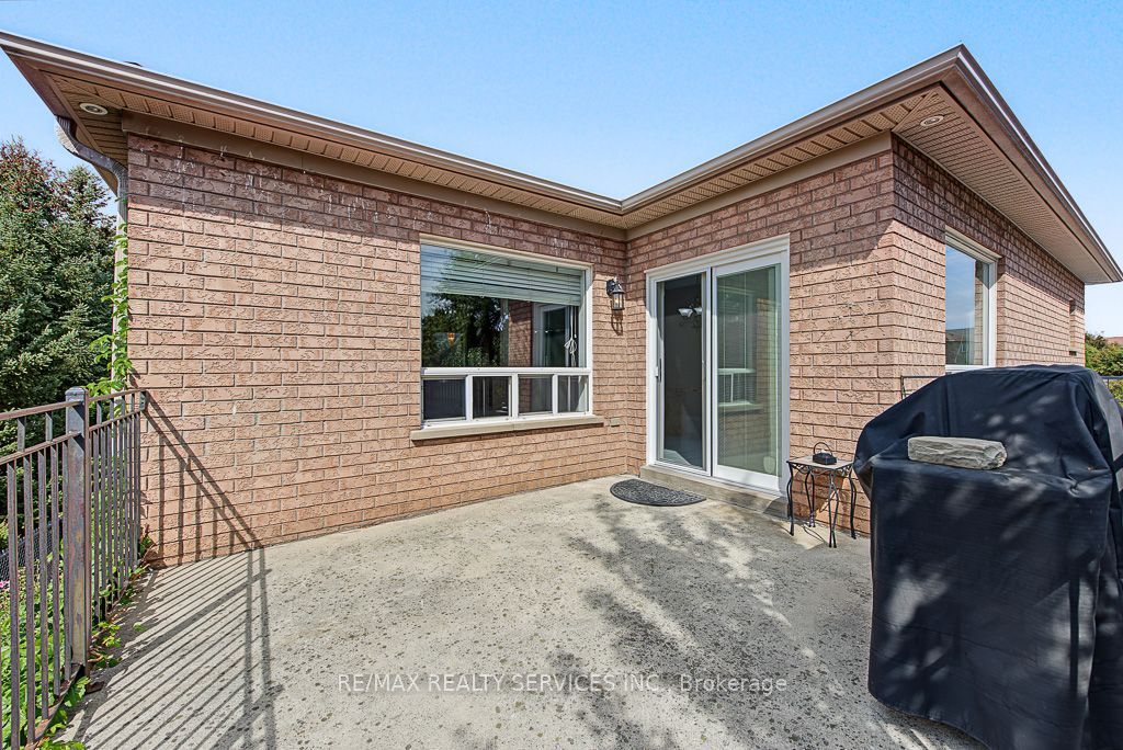 33 Woodvalley Drive Property Photo 44