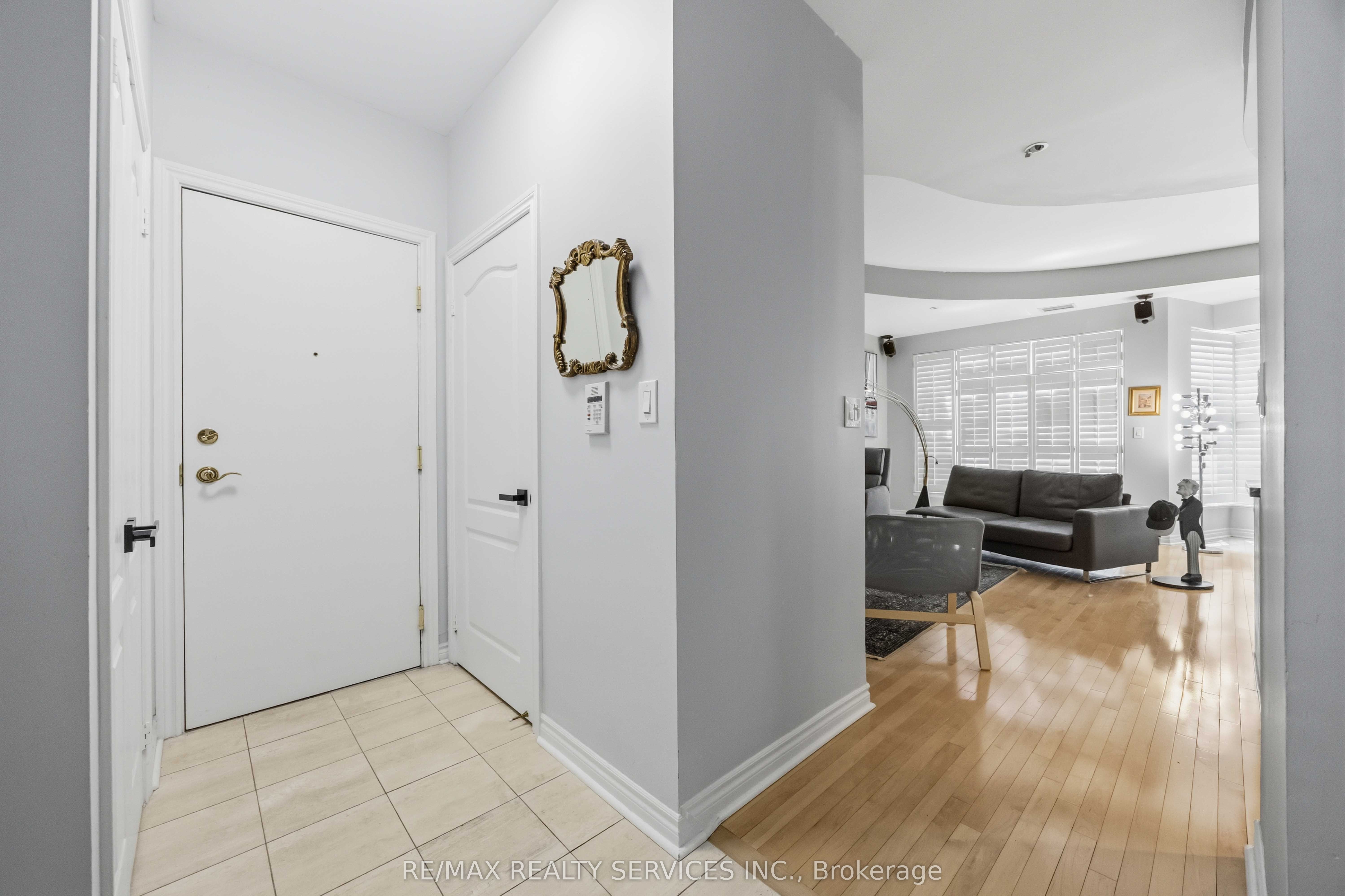 2111 Lake Shore Boulevard W 121 Property Photo 7