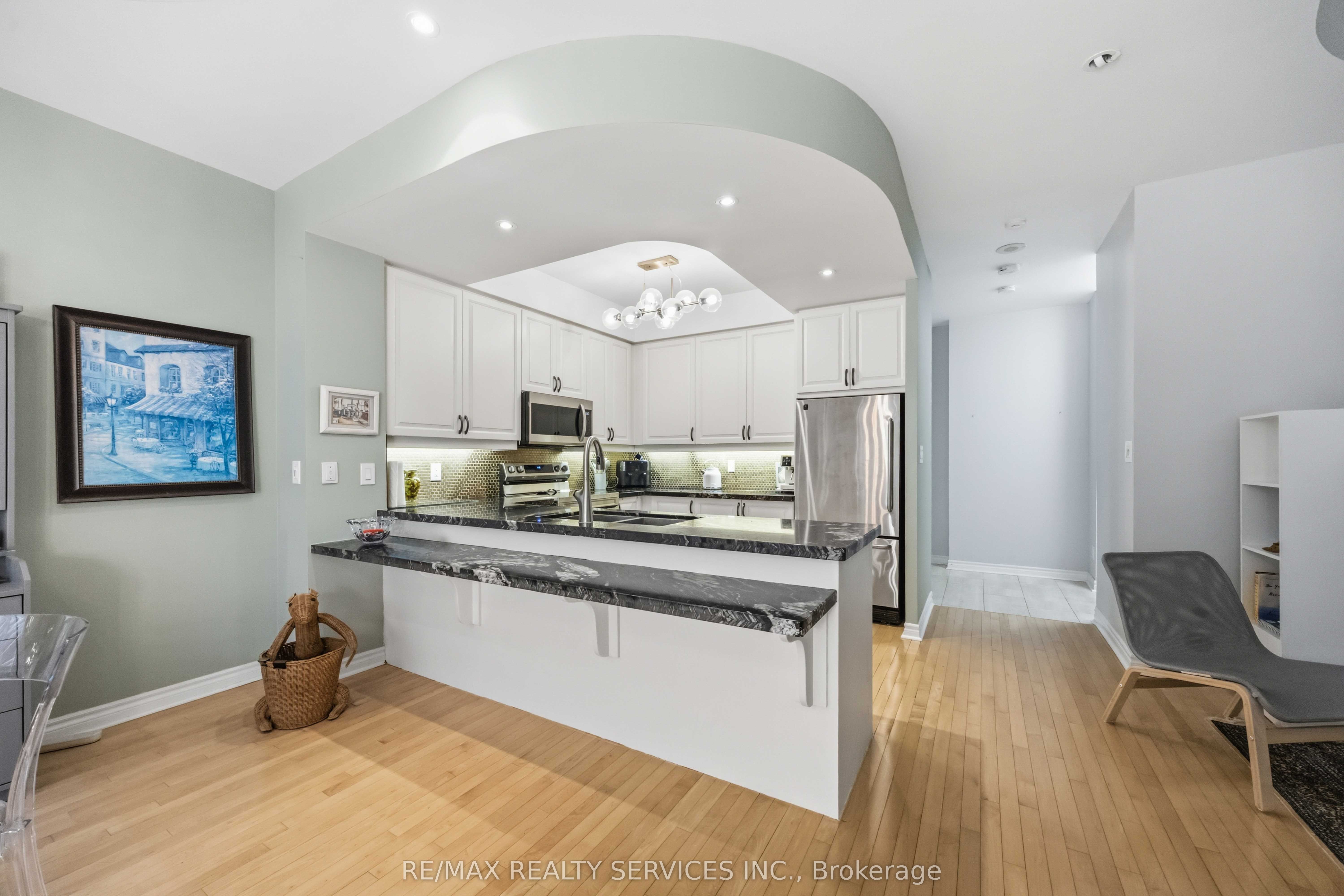 2111 Lake Shore Boulevard W 121 Property Photo 17