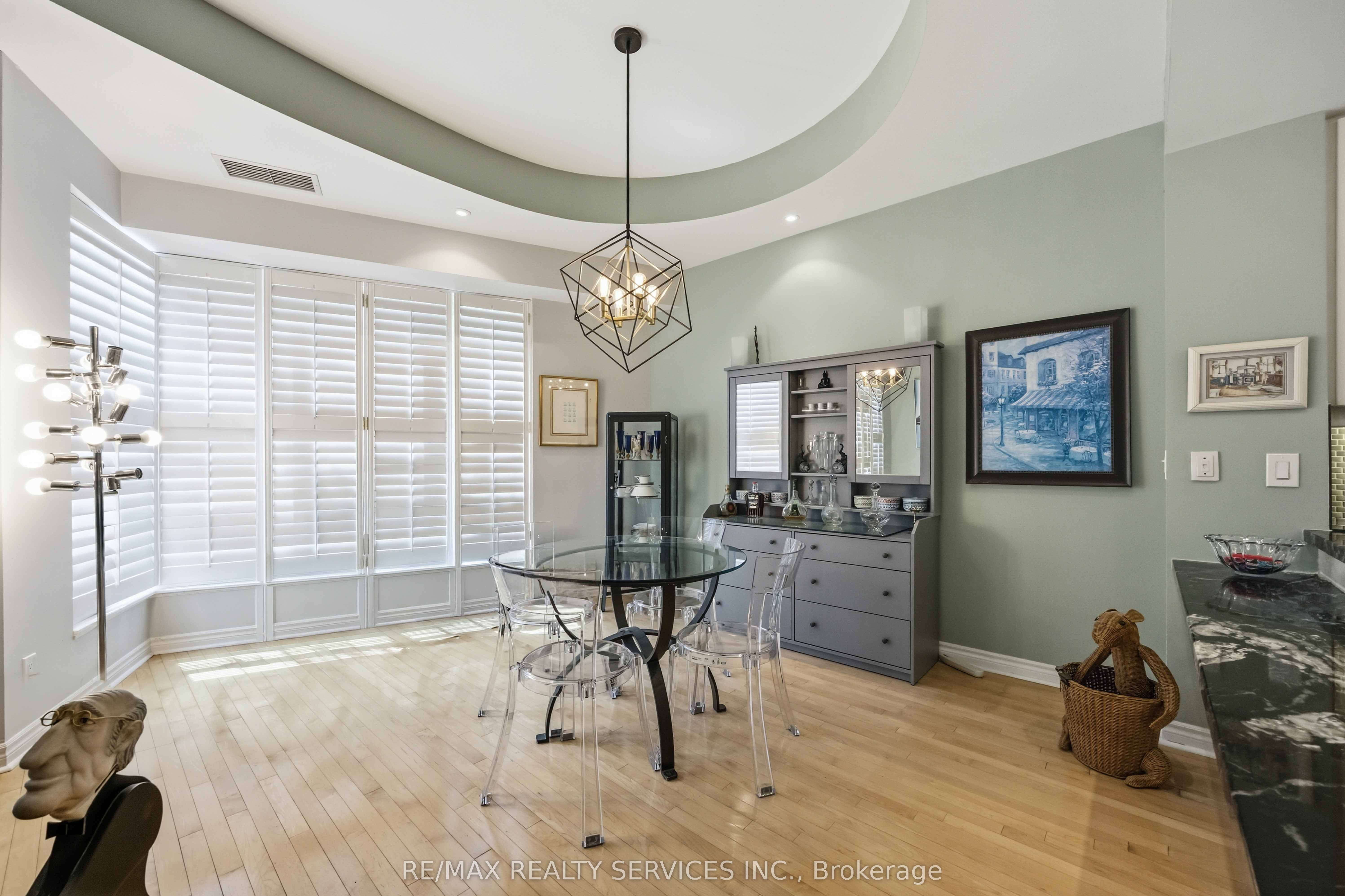 2111 Lake Shore Boulevard W 121 Property Photo 18