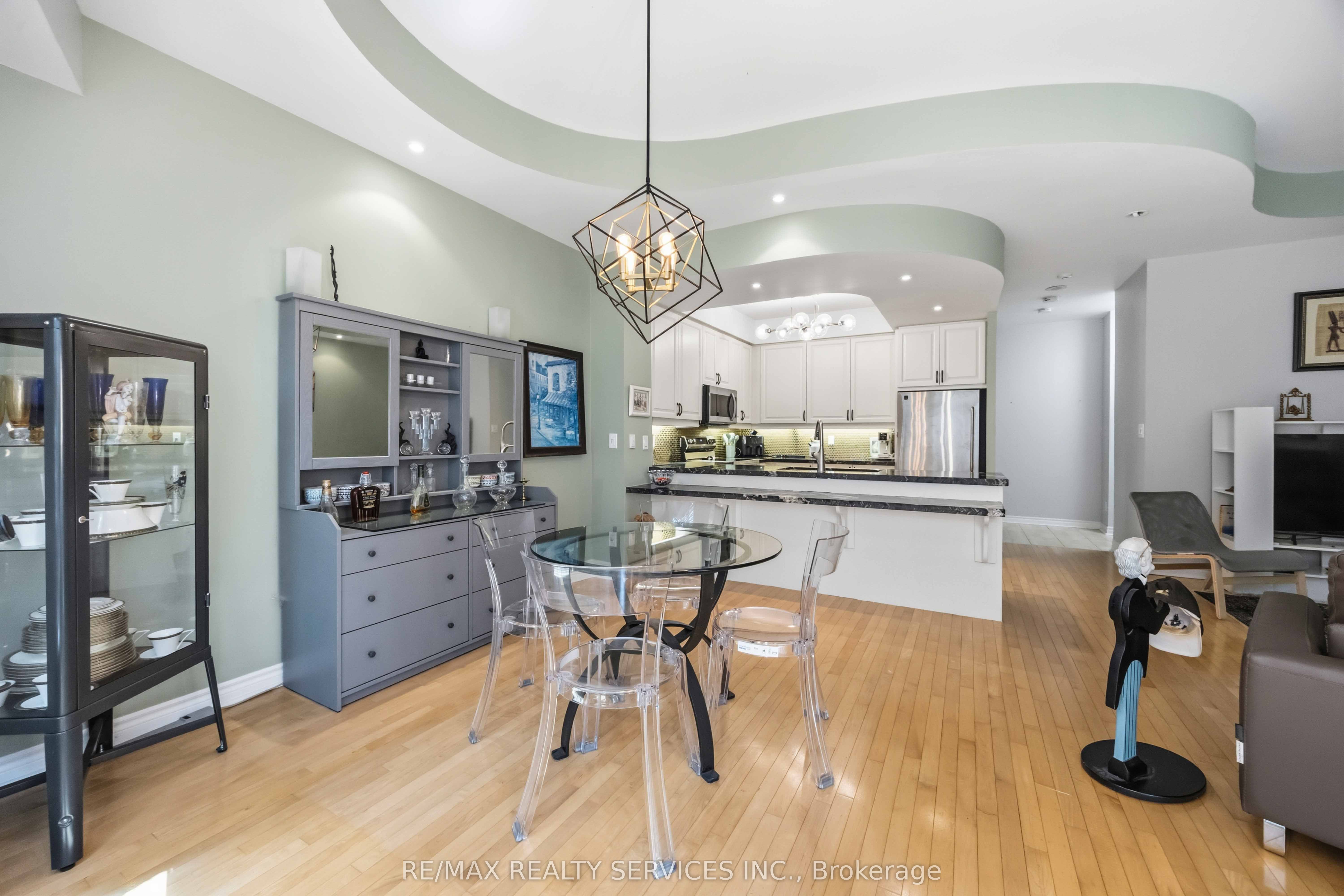2111 Lake Shore Boulevard W 121 Property Photo 19
