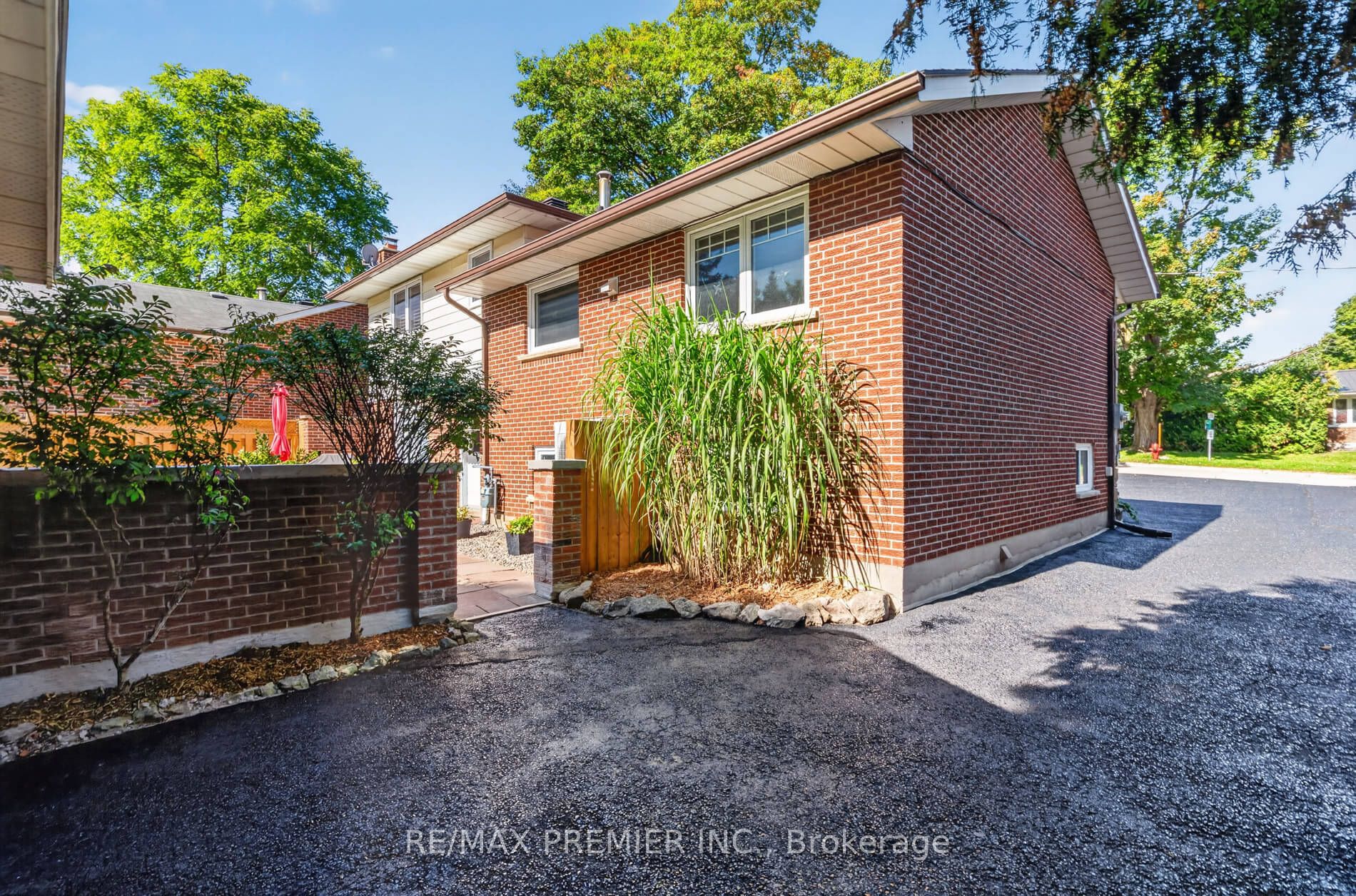 48 Chisholm Street Property Photo 35