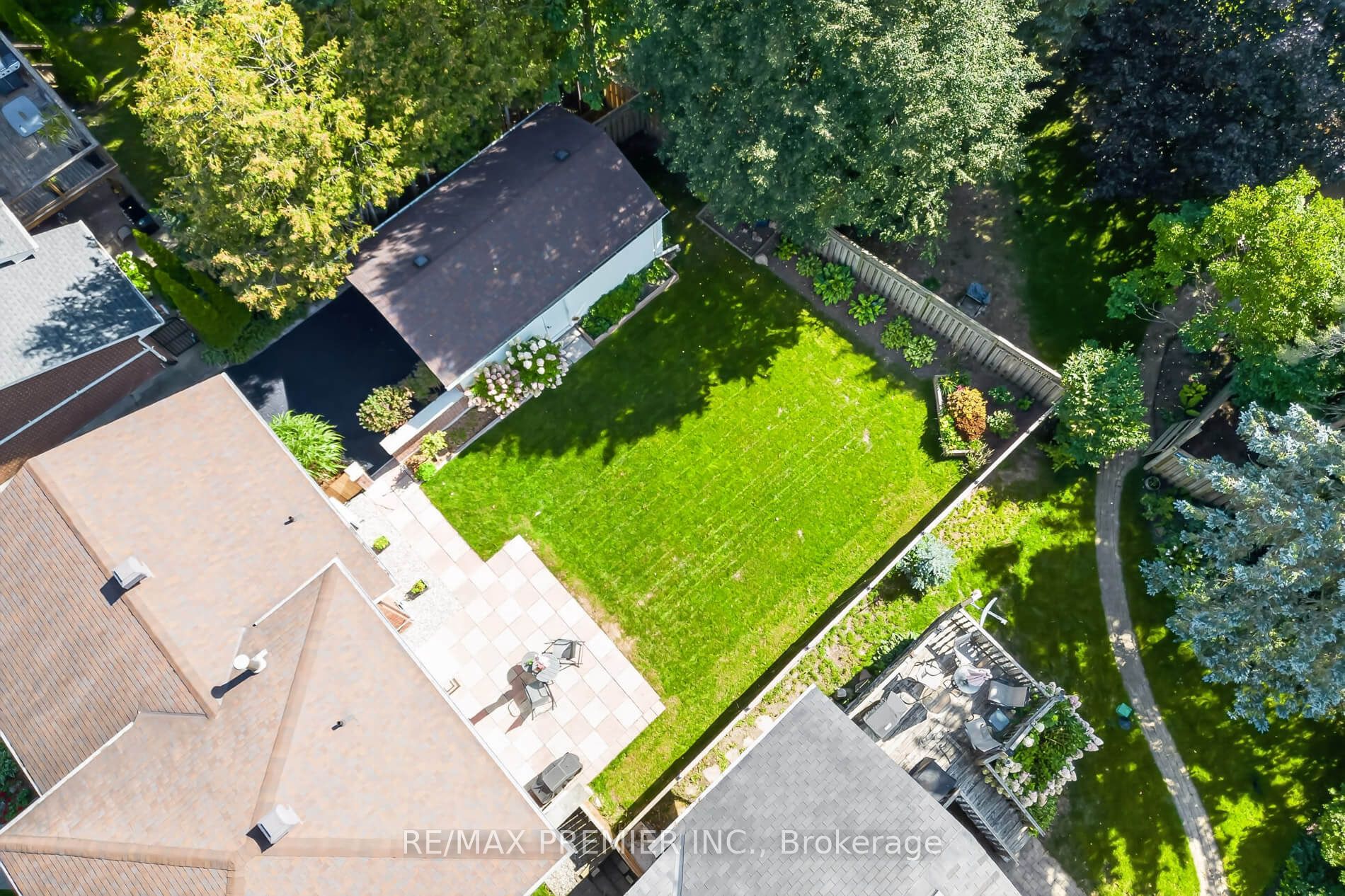 48 Chisholm Street Property Photo 43