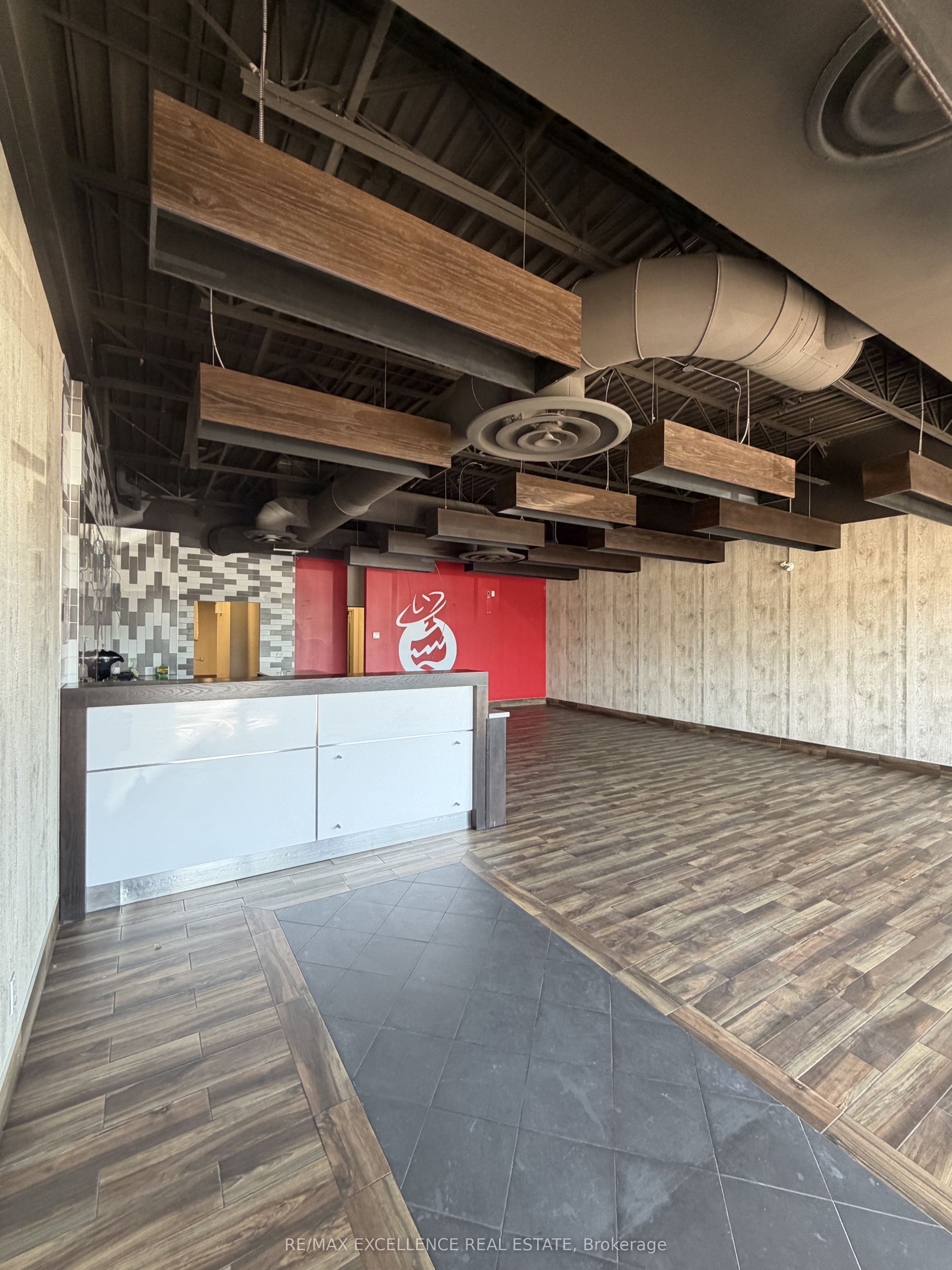 25 Woodbine Downs Boulevard 3a Property Photo 4