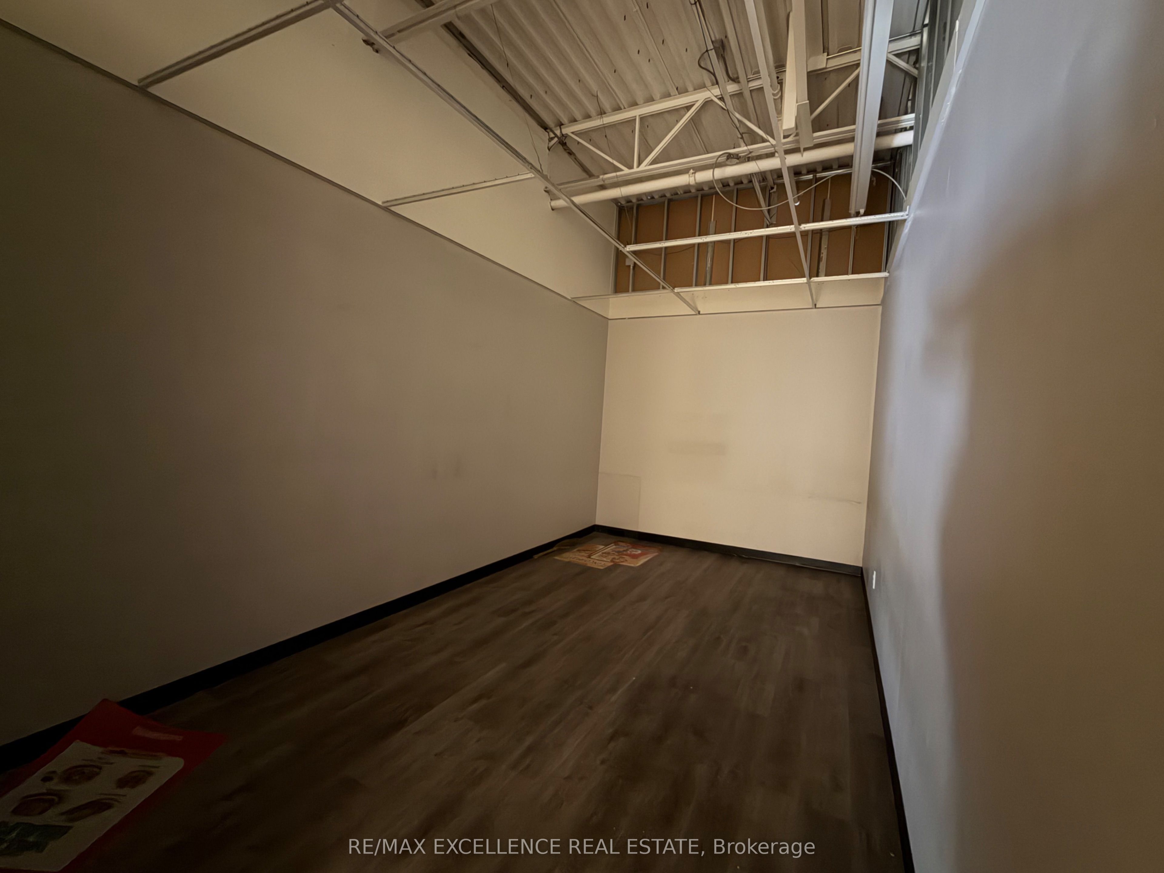25 Woodbine Downs Boulevard 3a Property Photo 14