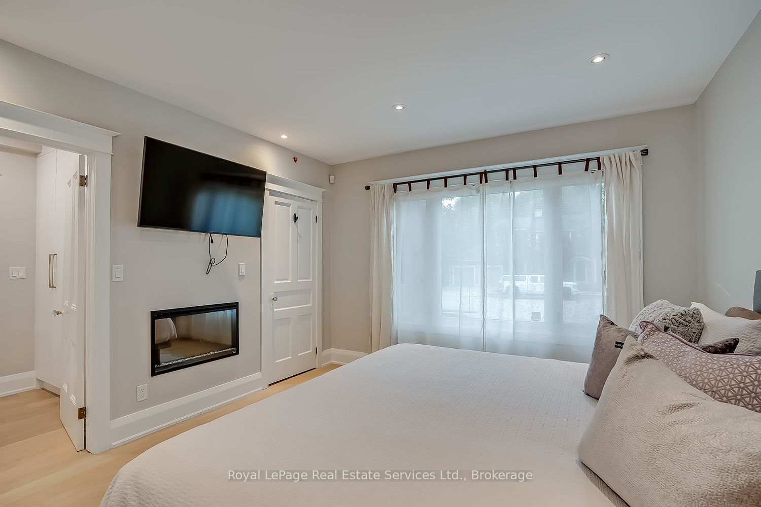 128 Chisholm Street Property Photo 16