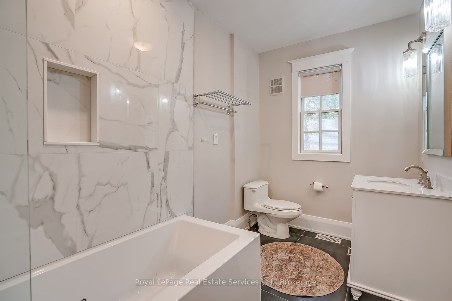 128 Chisholm Street Property Photo 30