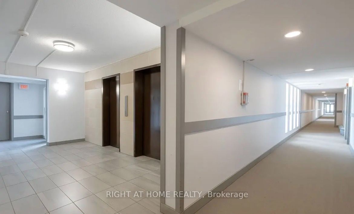 4689 Jane Street 503 Property Photo 3