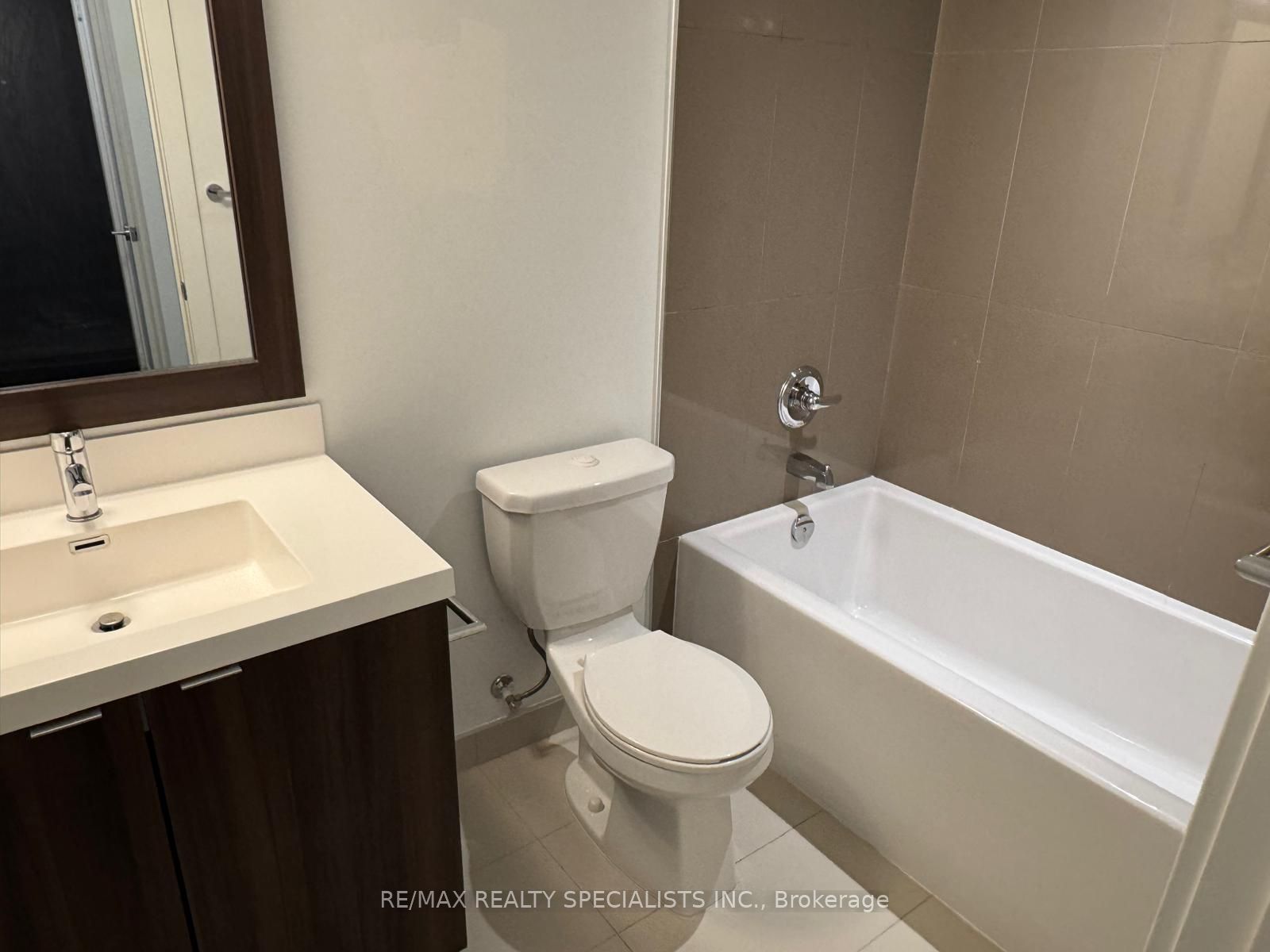 7 Mabelle Avenue 1406 Property Photo 12