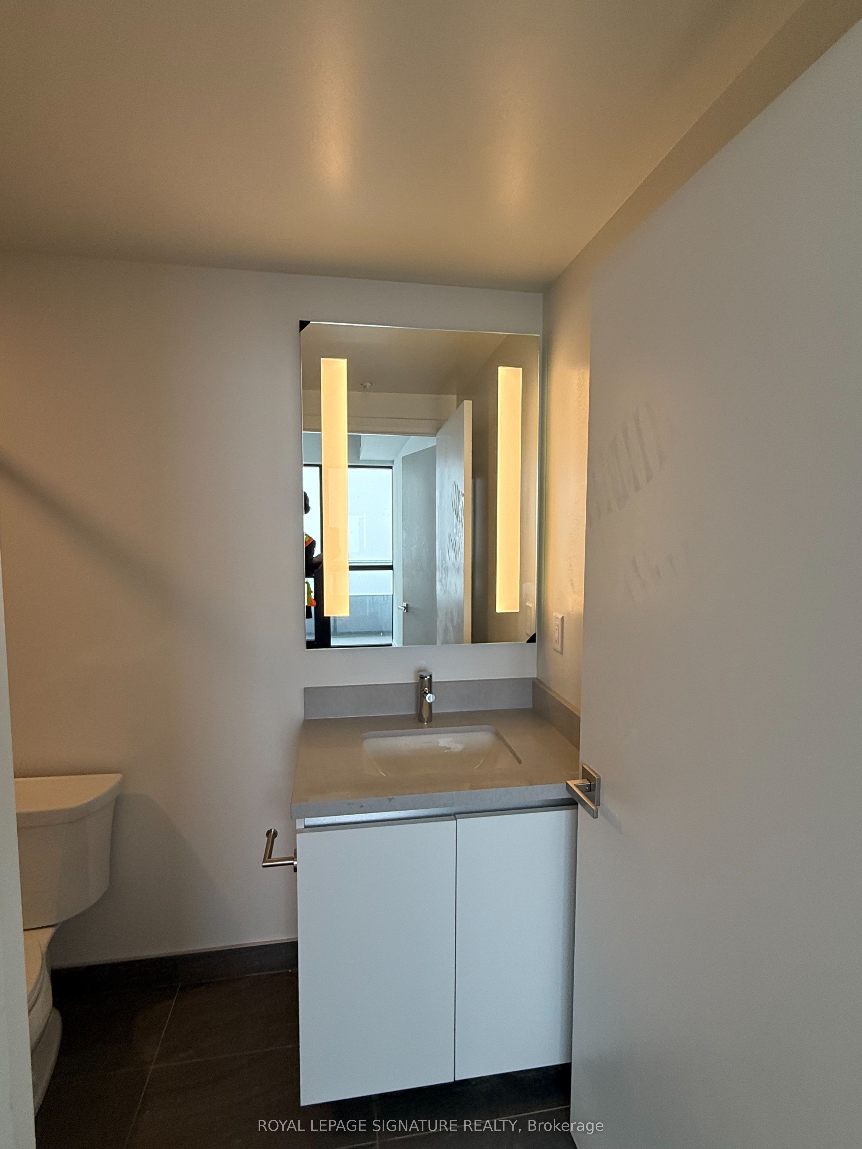 4015 The Exchange 5701 Property Photo 14