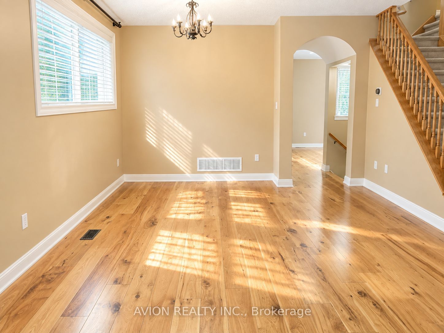 1392 Pinecliff Road Property Photo 3