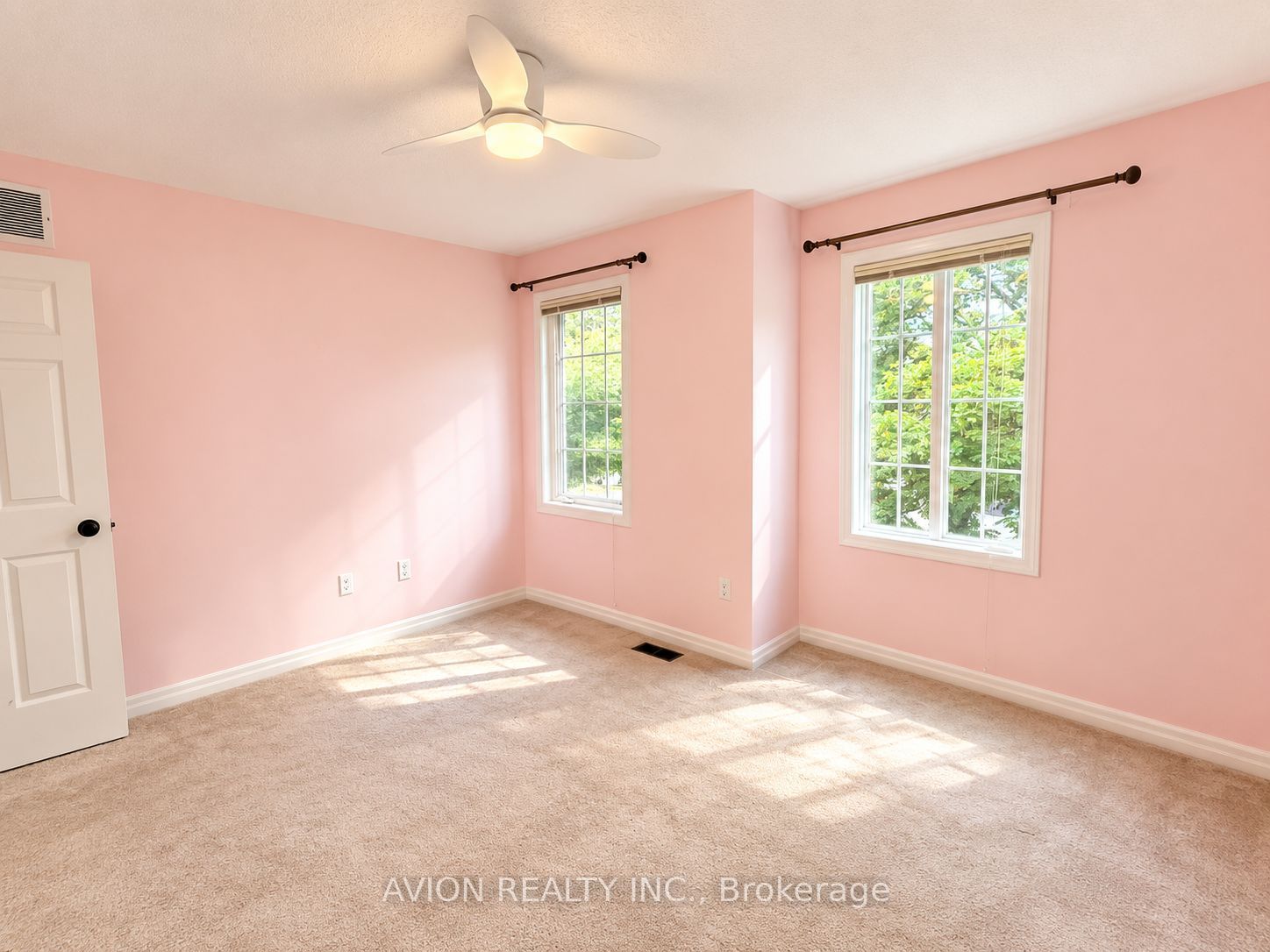1392 Pinecliff Road Property Photo 11