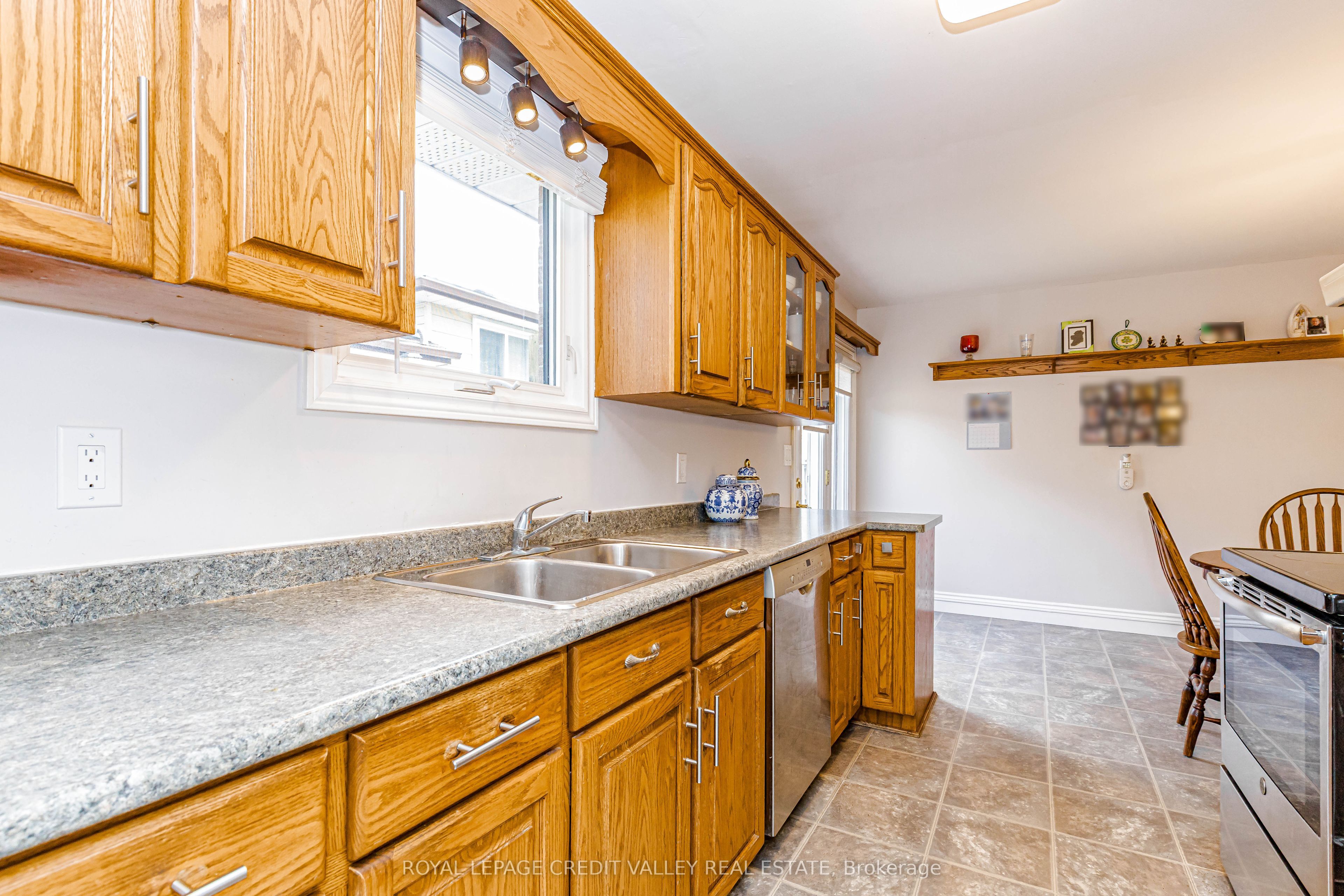 14 Carlton Drive Property Photo 12