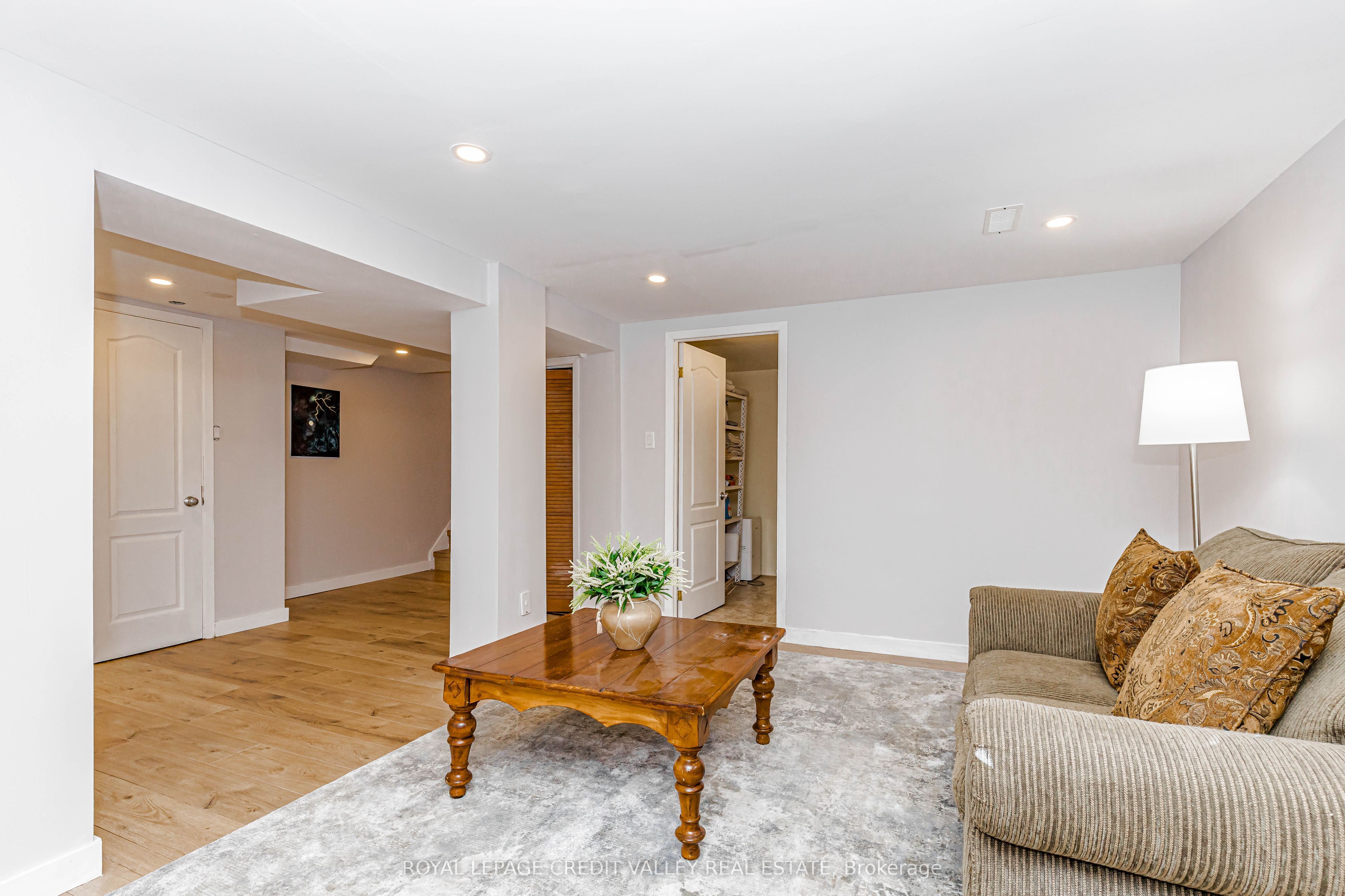 14 Carlton Drive Property Photo 29