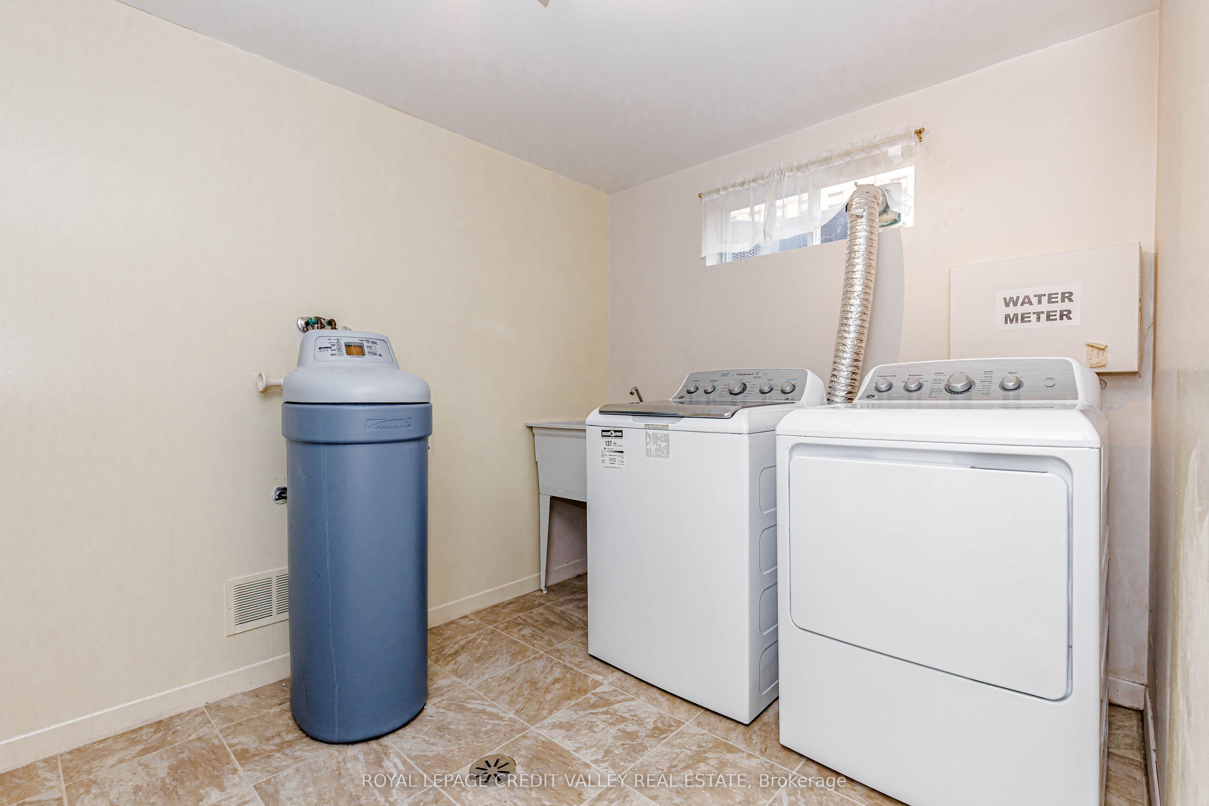 14 Carlton Drive Property Photo 33