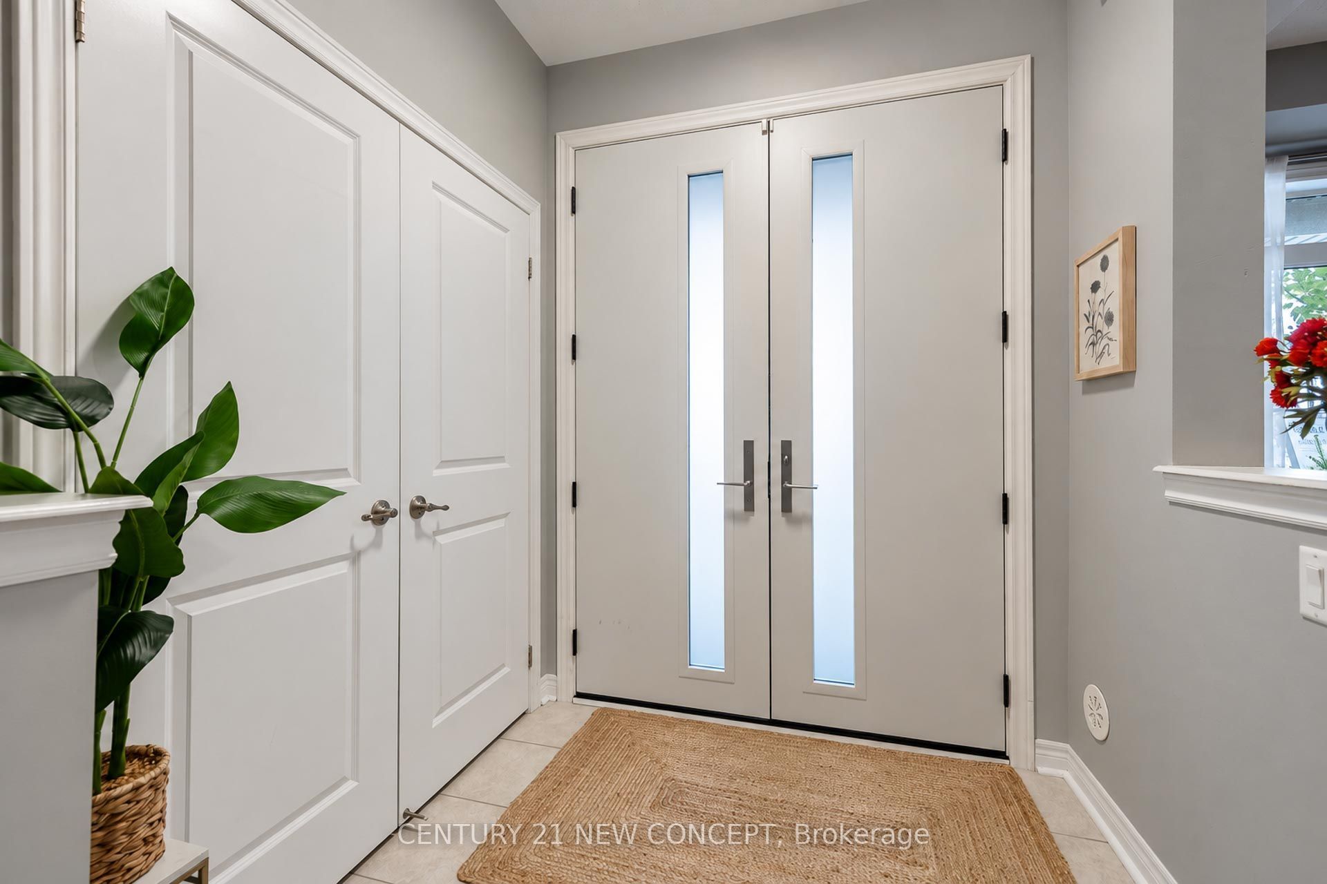 3058 Eberly Woods Drive Property Photo 4
