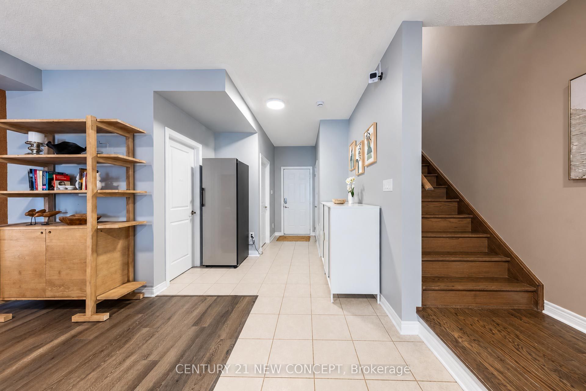 3058 Eberly Woods Drive Property Photo 9