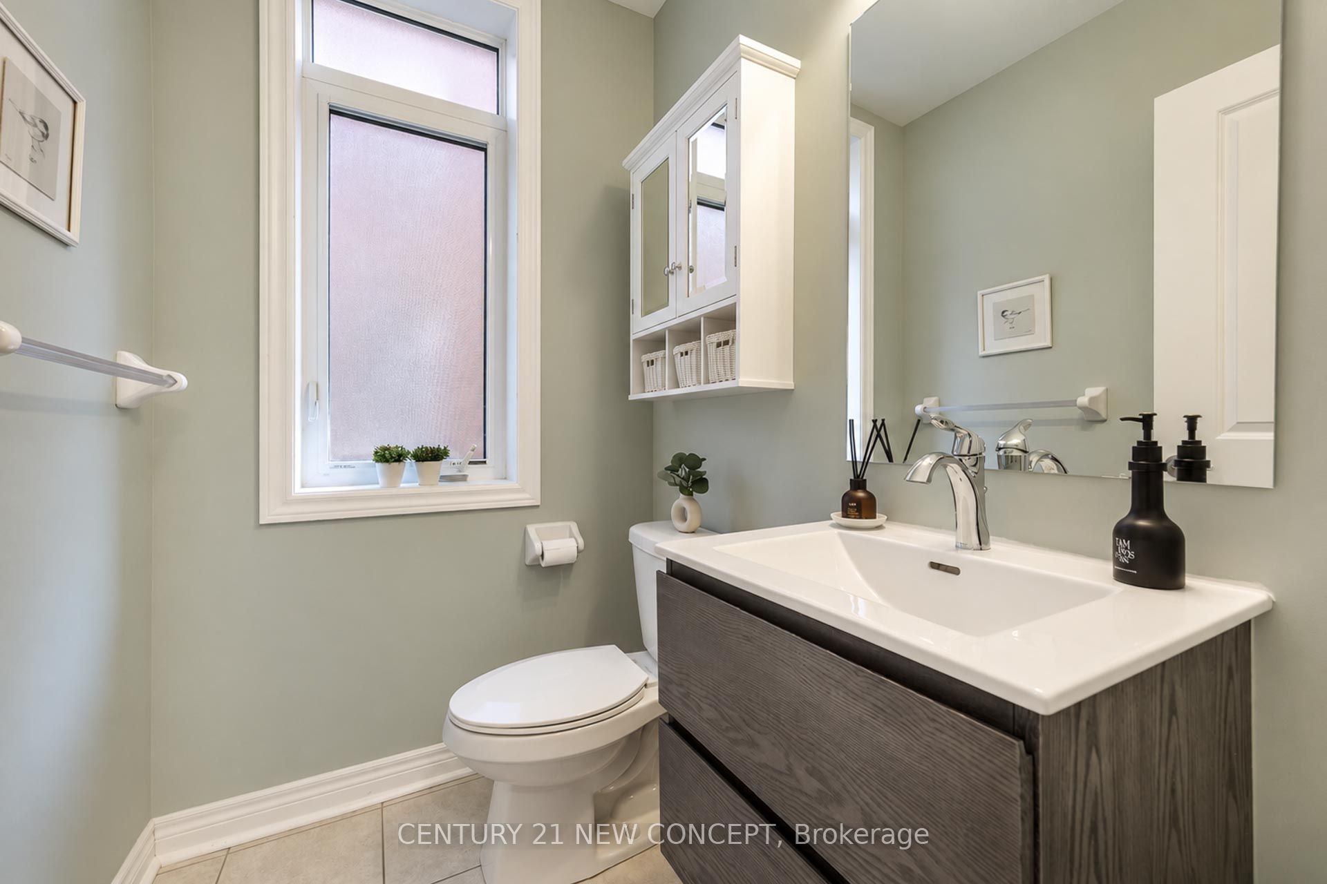 3058 Eberly Woods Drive Property Photo 11