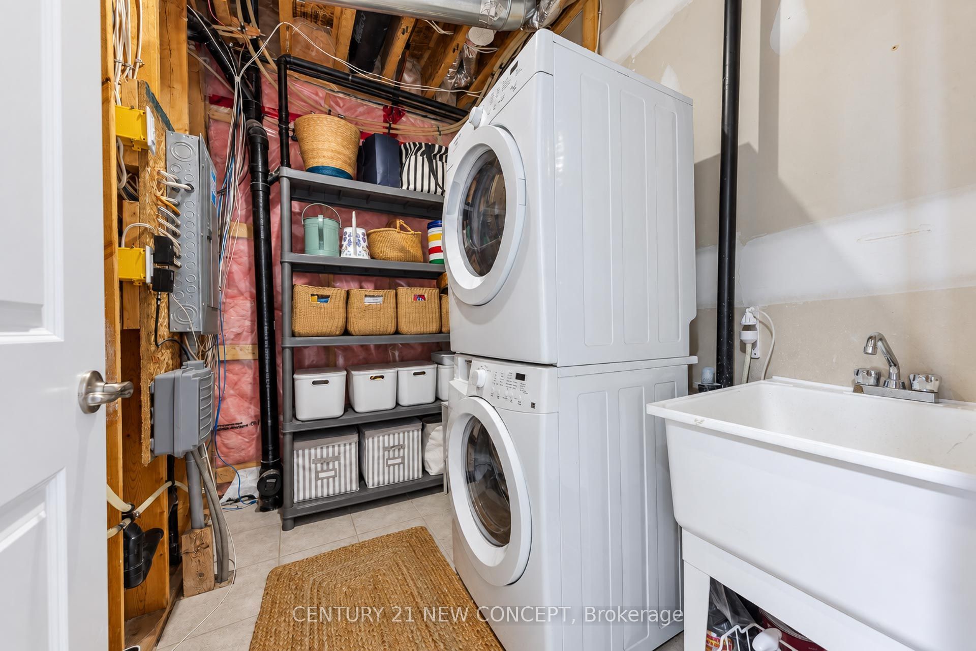 3058 Eberly Woods Drive Property Photo 12