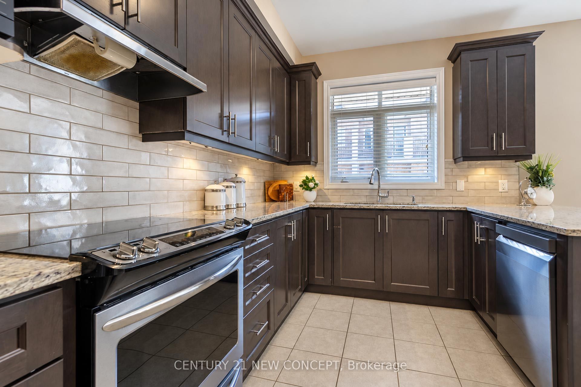 3058 Eberly Woods Drive Property Photo 17