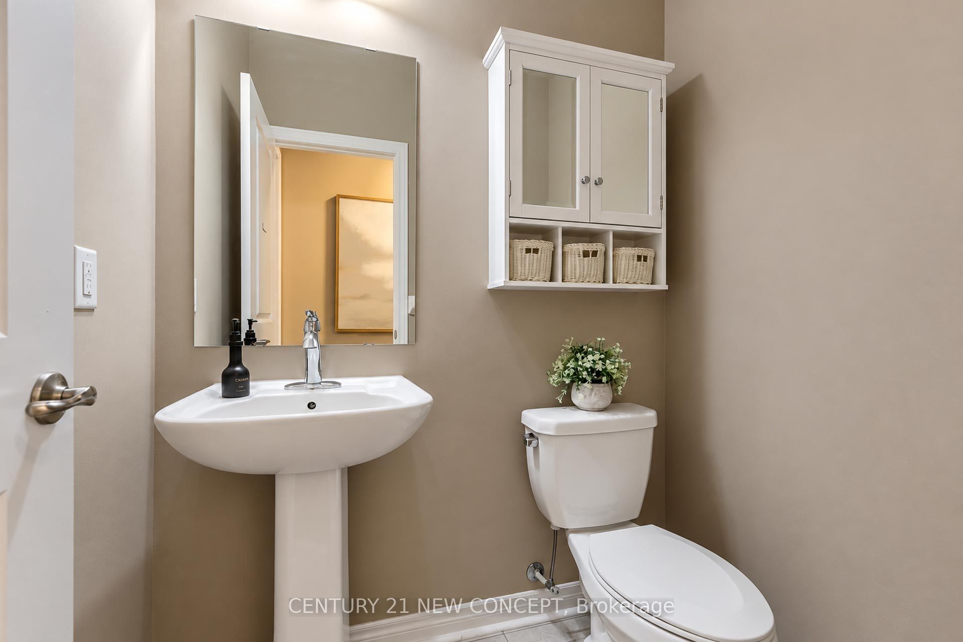 3058 Eberly Woods Drive Property Photo 28