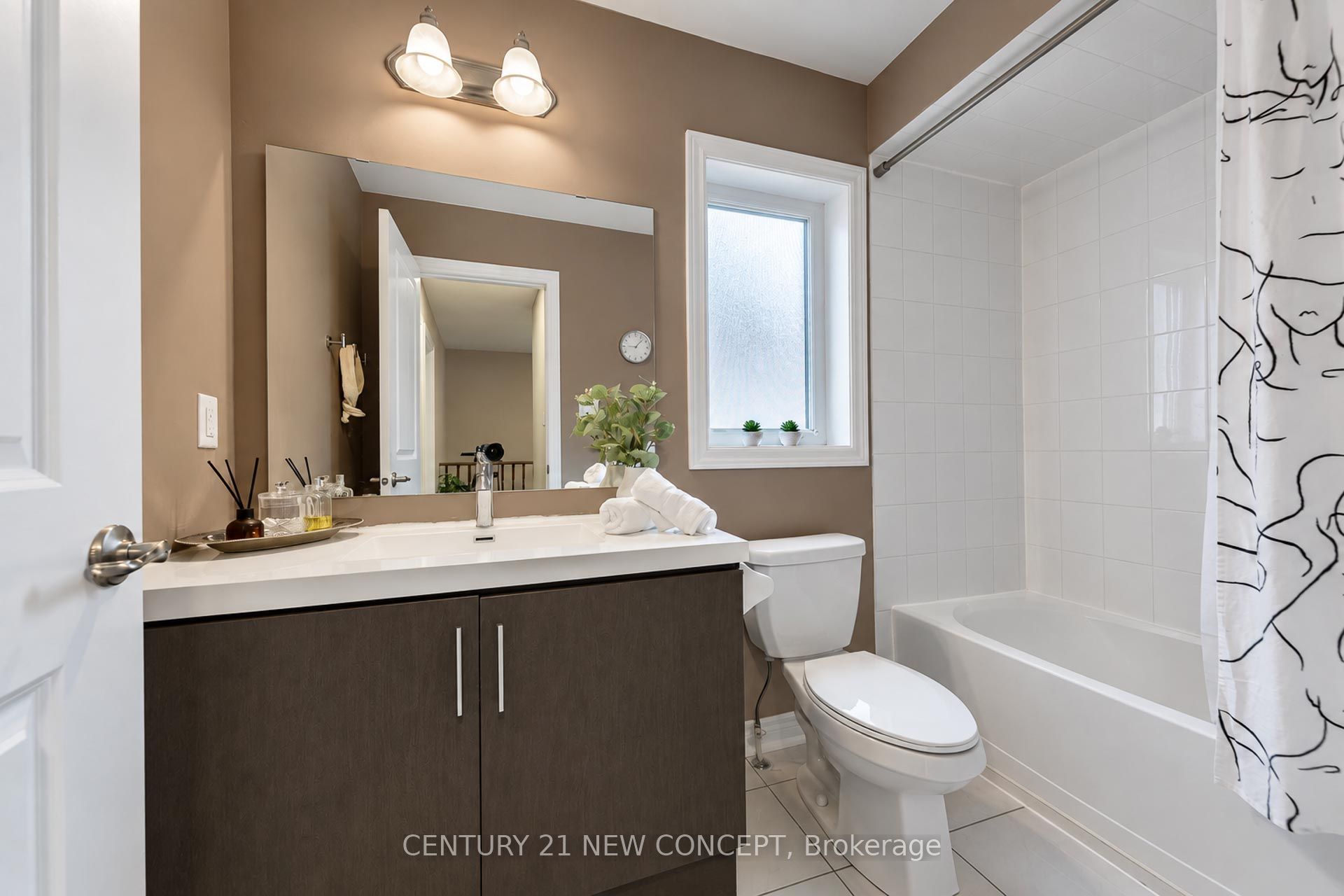 3058 Eberly Woods Drive Property Photo 38
