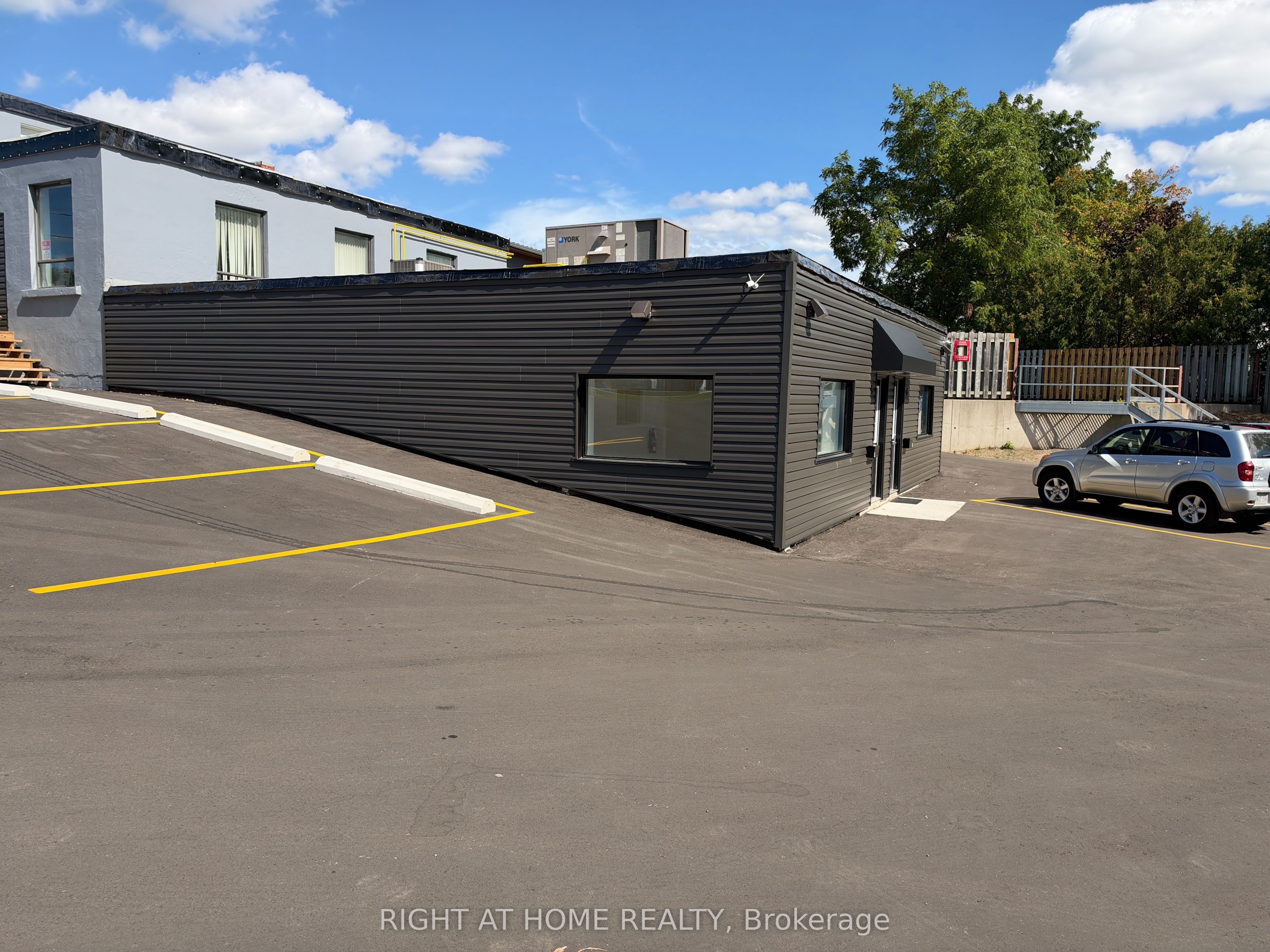 116 Guelph Street 5 Property Photo 15