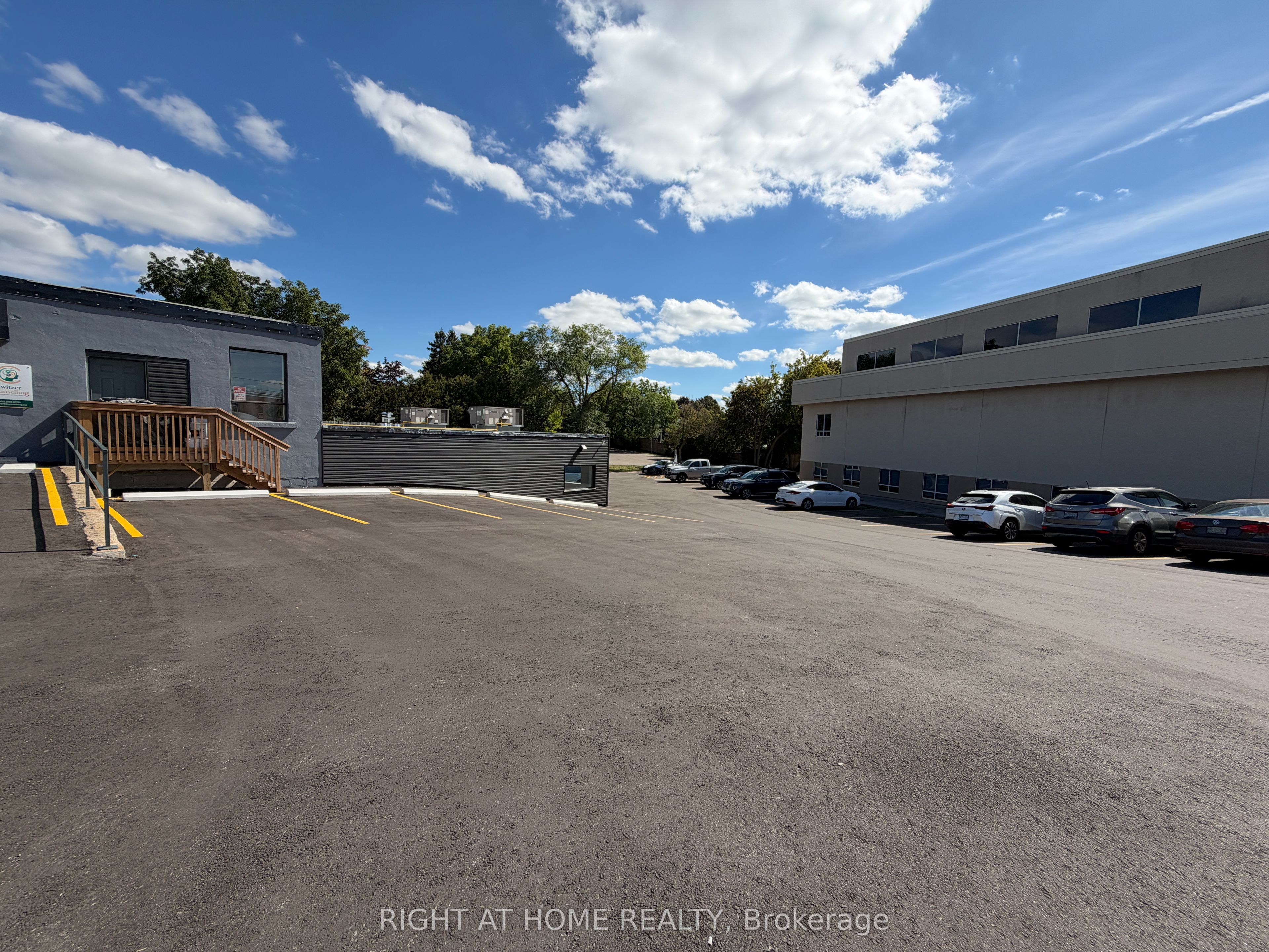 116 Guelph Street 5 Property Photo 16