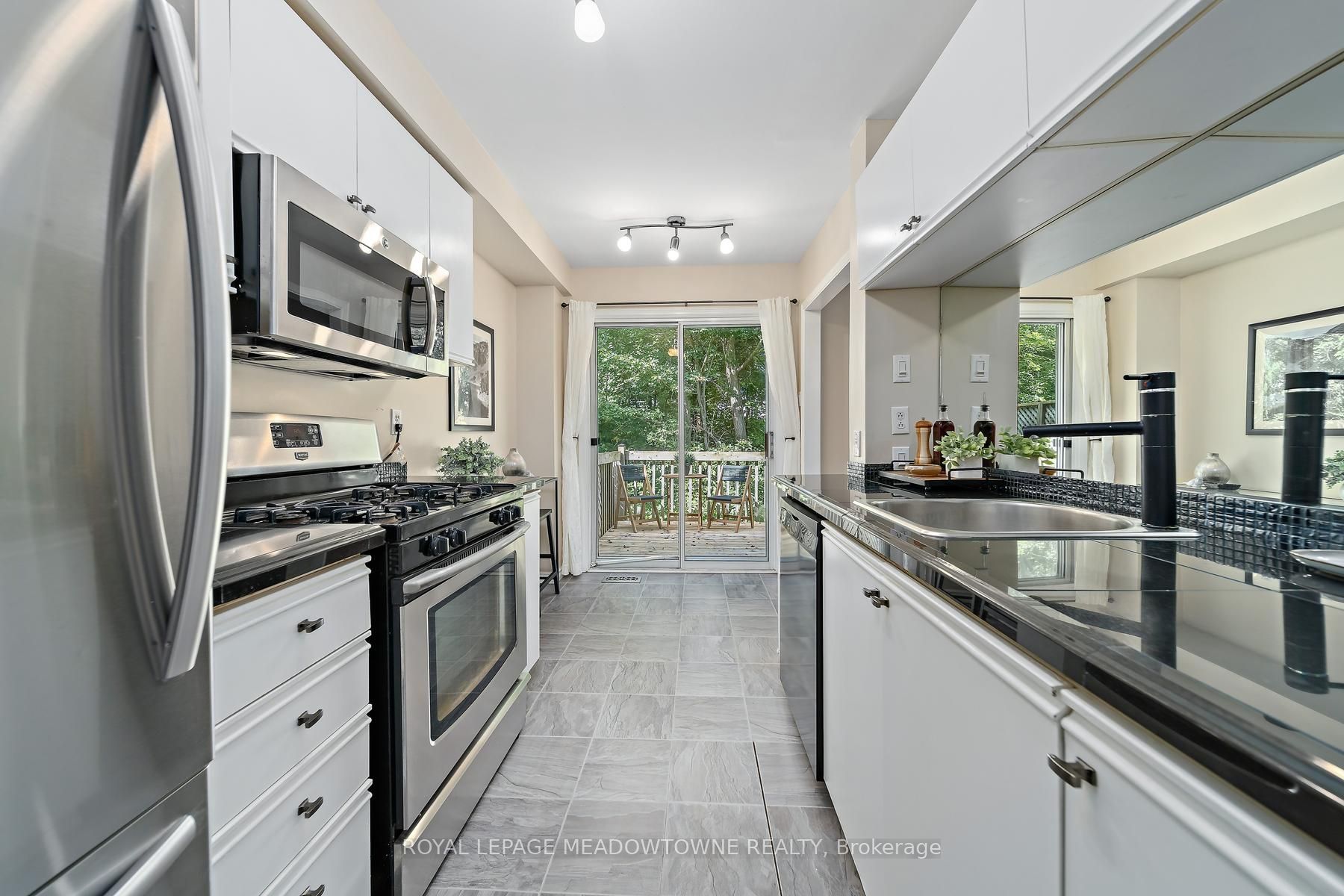 28 Maple Avenue 174 Property Photo 18