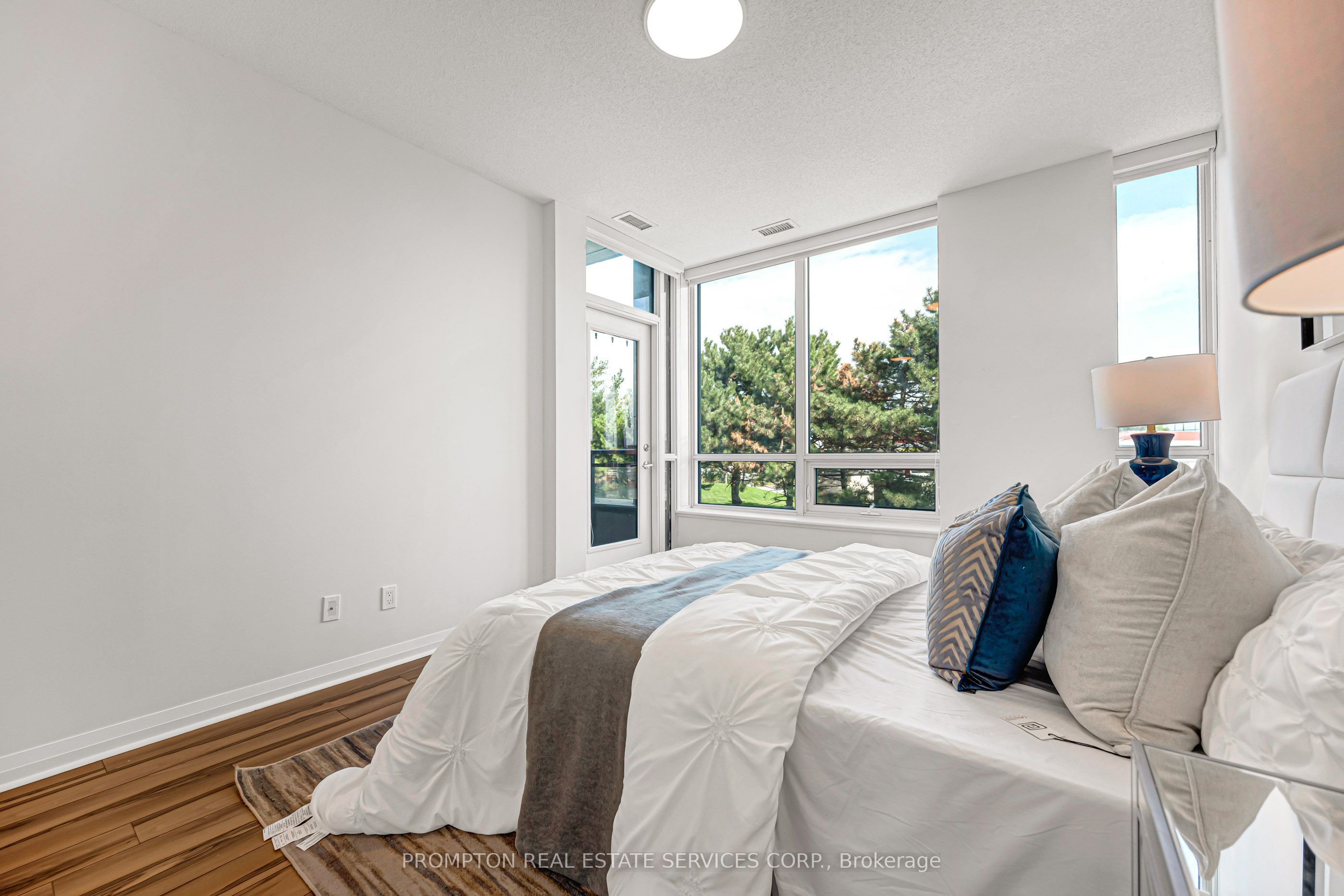 55 Eglinton Avenue W 108 Property Photo 20