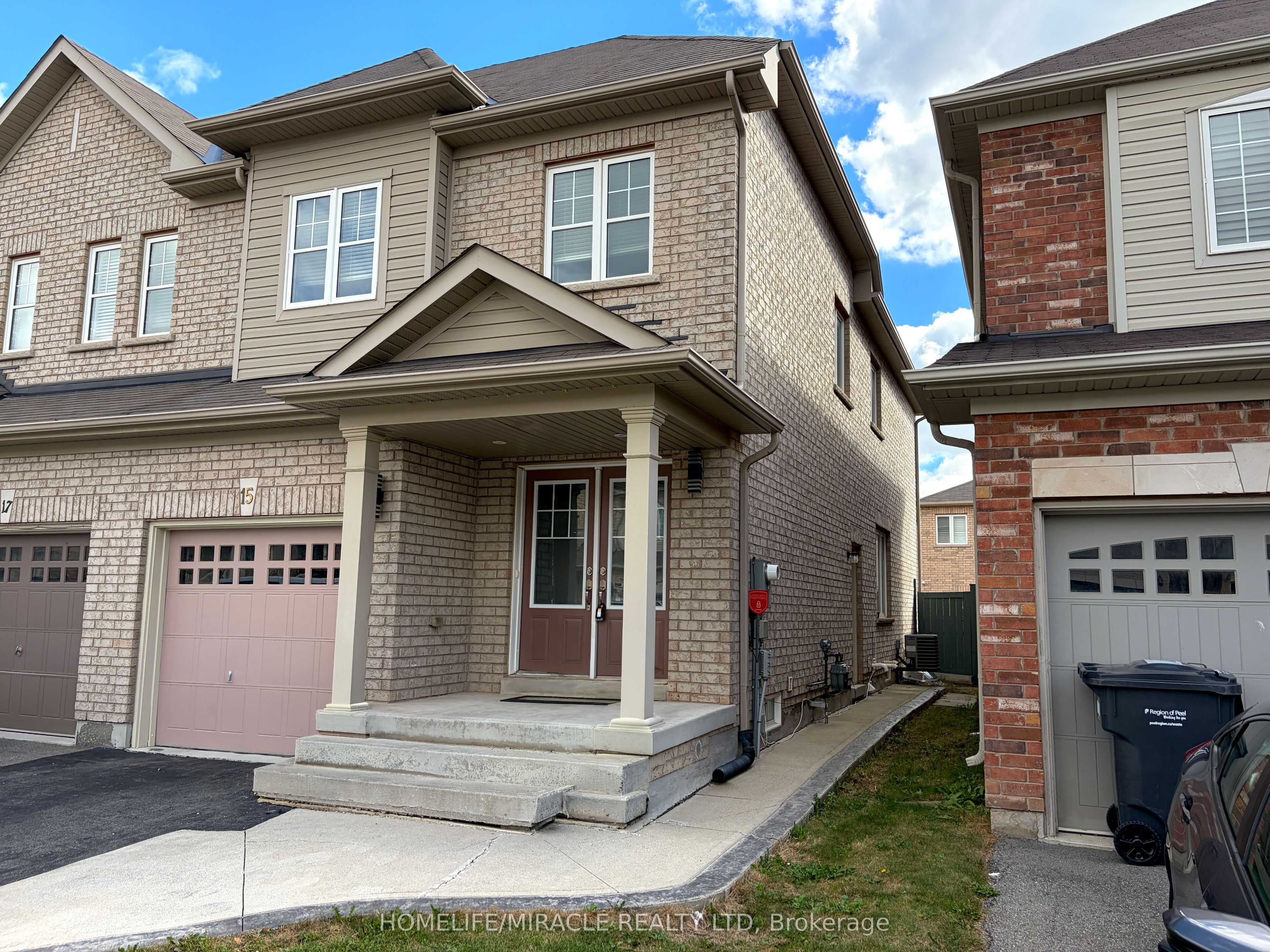 15 Banbridge Crescent Property Photo 1